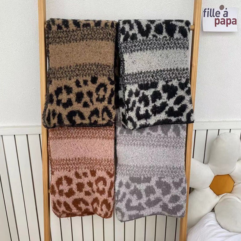 Wholesale Autumn And Winter New Korean Version Of All Comfortable Soft Thick Warm Knit Big Cape Leopard Scarf Specification drawing