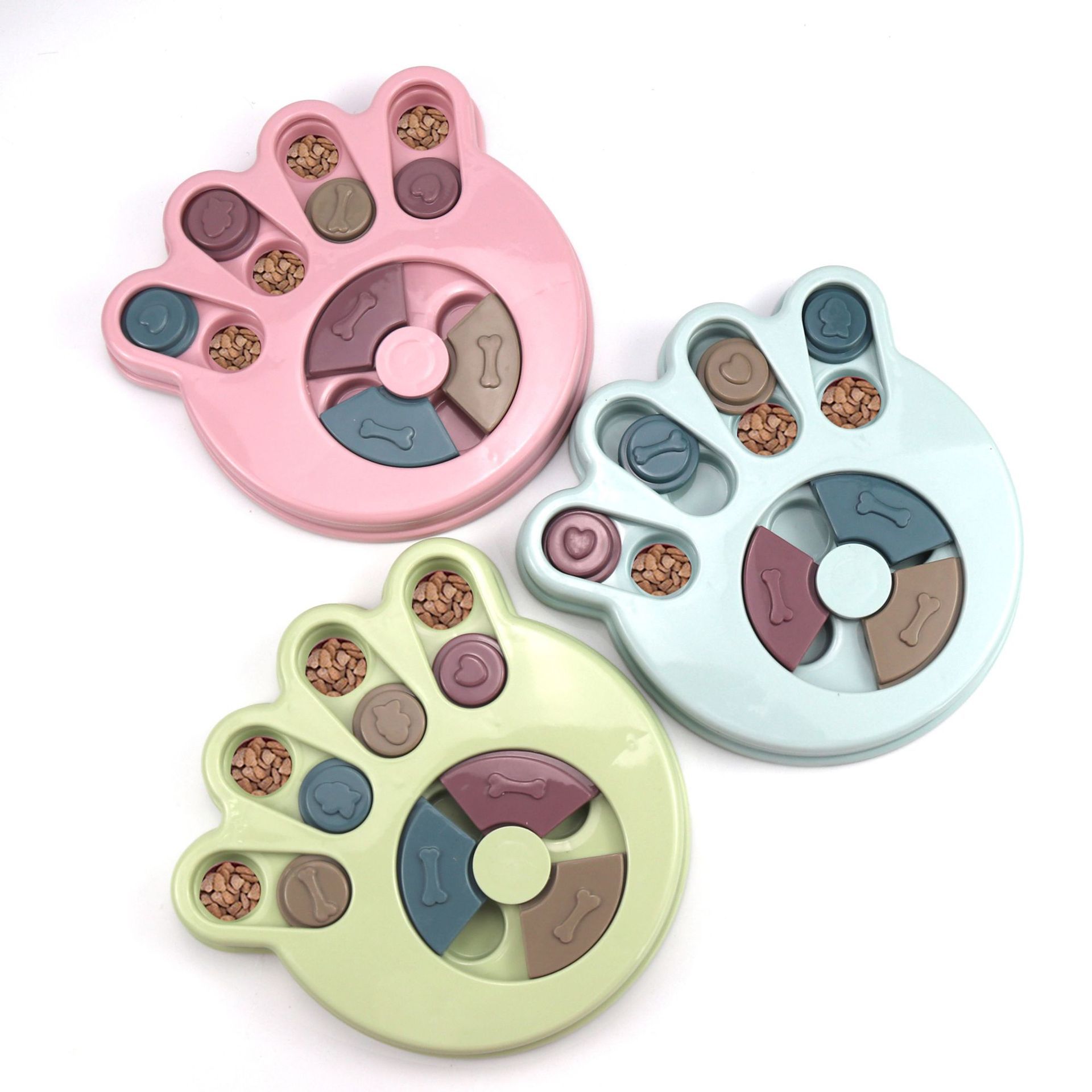 Pet slow food bowl, dog food leakage prevention and choking, educational toy, interactive turntable, dog food utensils, slow food plate, pet supplies Application Scenario