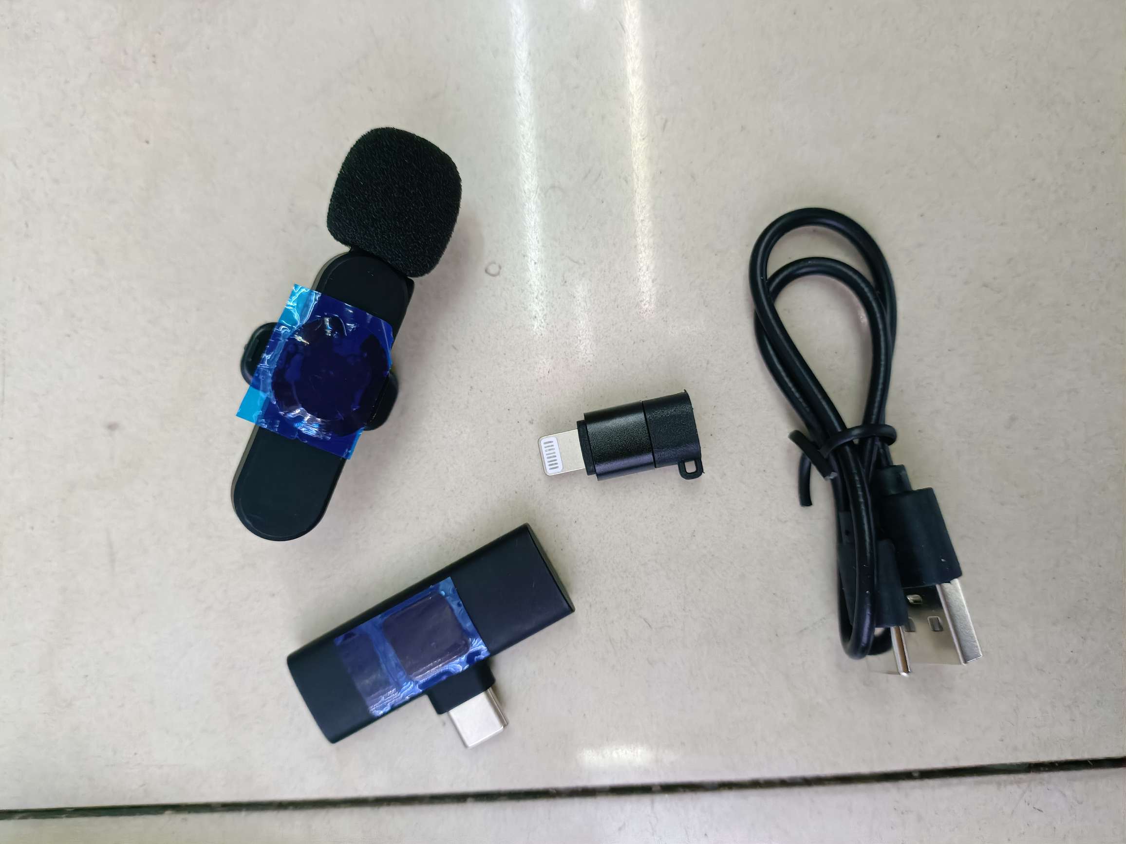 F5
Type-C+ Apple 2-in-1 wireless lapel microphone without charging Specification drawing