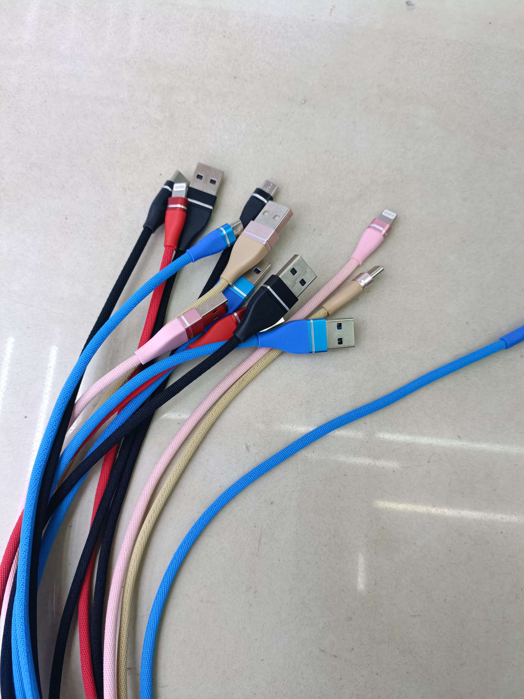 One meter Wolf data line mobile phone data line wholesale details Picture