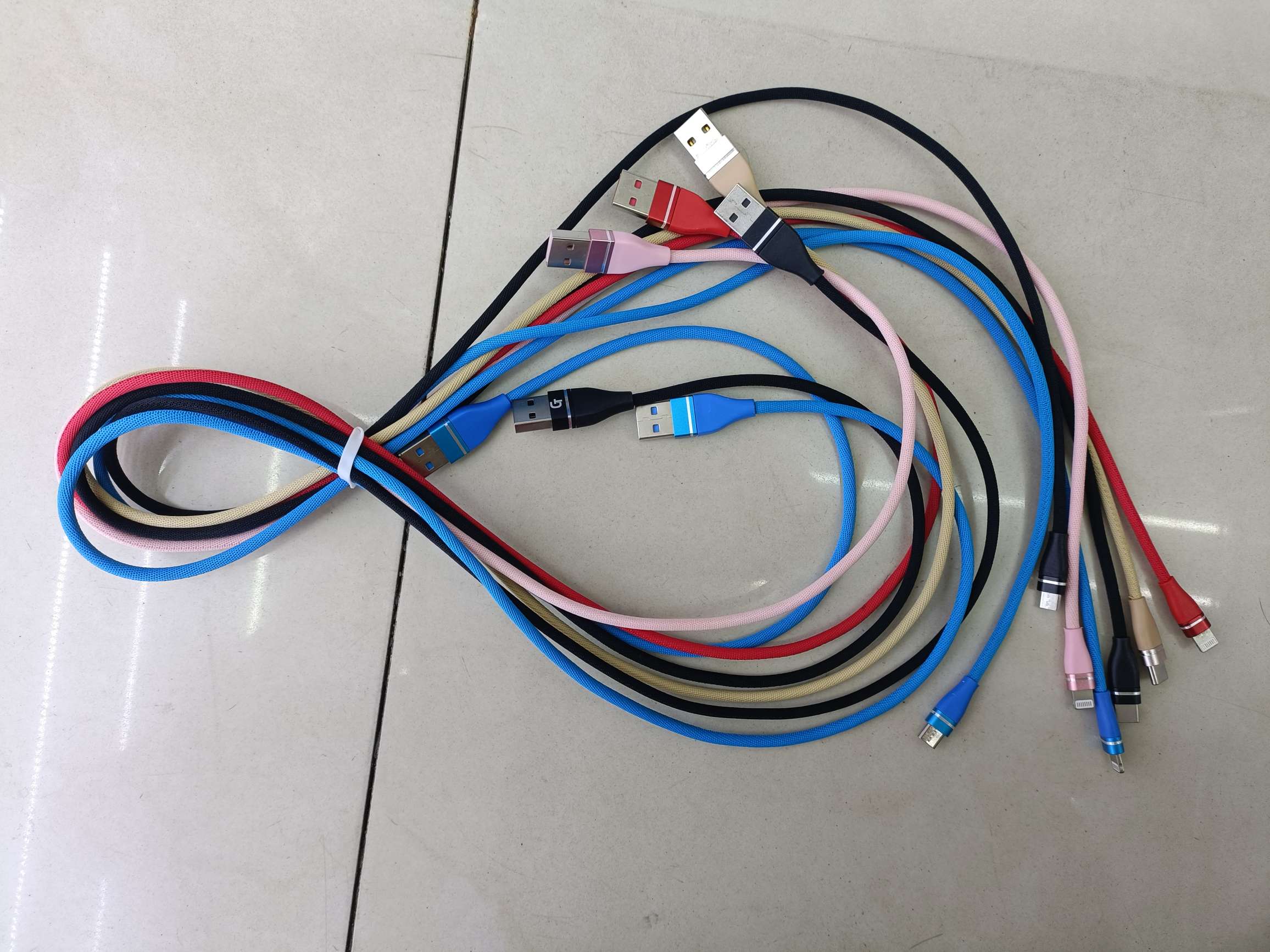 One meter Wolf data line mobile phone data line wholesale full figure