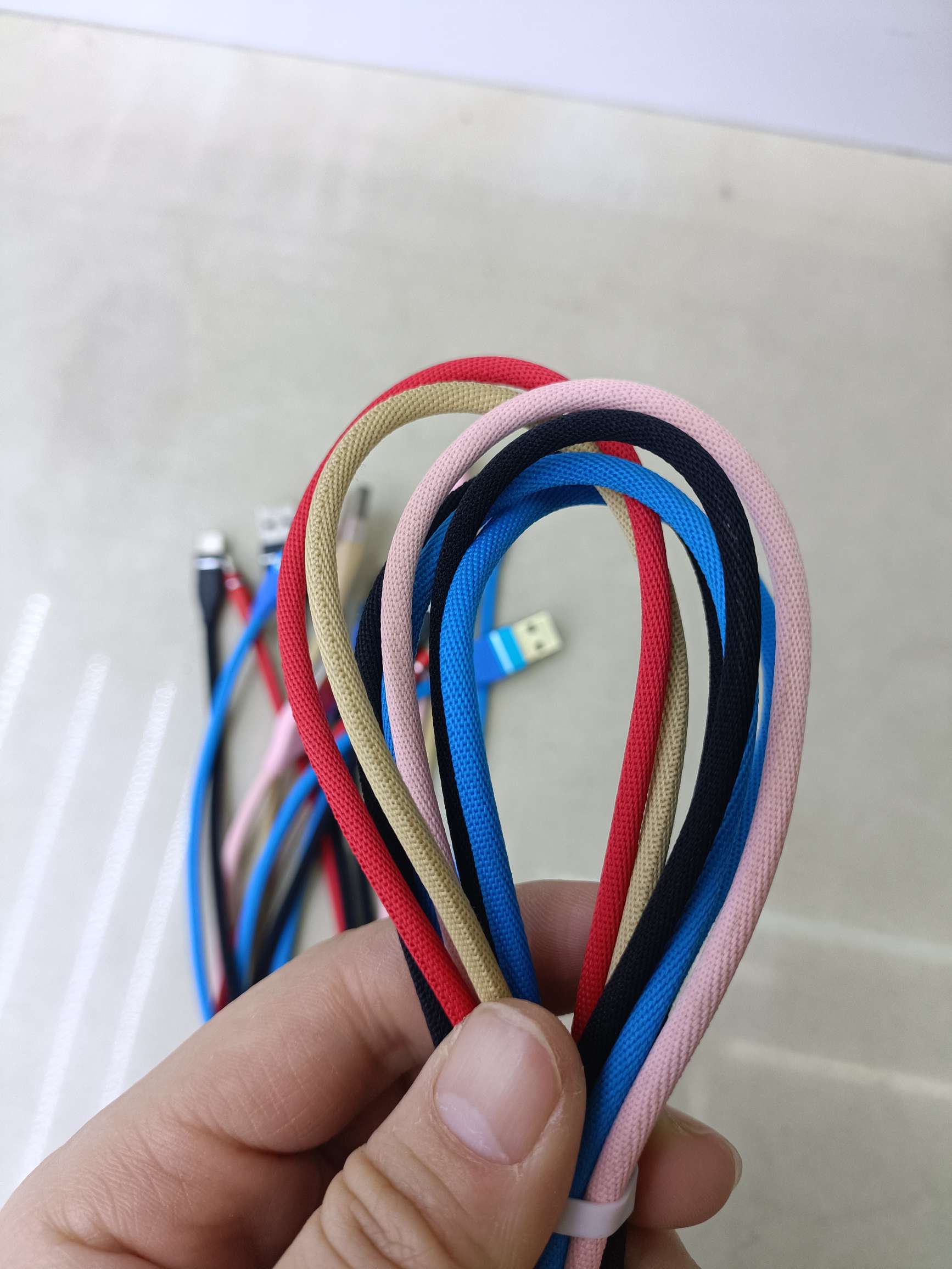 One meter Wolf data line mobile phone data line wholesale Specification drawing