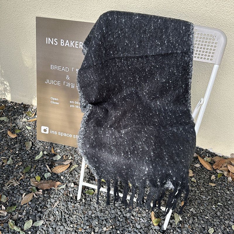 Factory Custom Autumn And Winter New Warm Korean Version Of Senior Sense Shawl Men And Women's All-In-One Retro Double-Sided Scarf details Picture