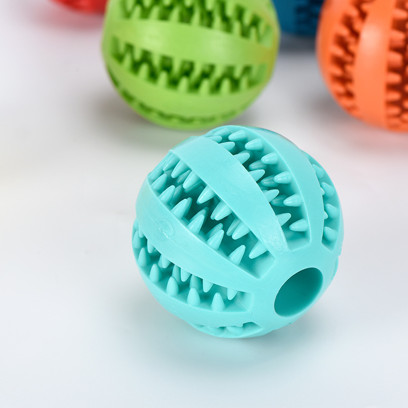 Pet toys, dog watermelon leaky ball, stress-relieving self-entertainment, elastic rubber ball, teeth grinding and cleaning, durable pet products Application Scenario