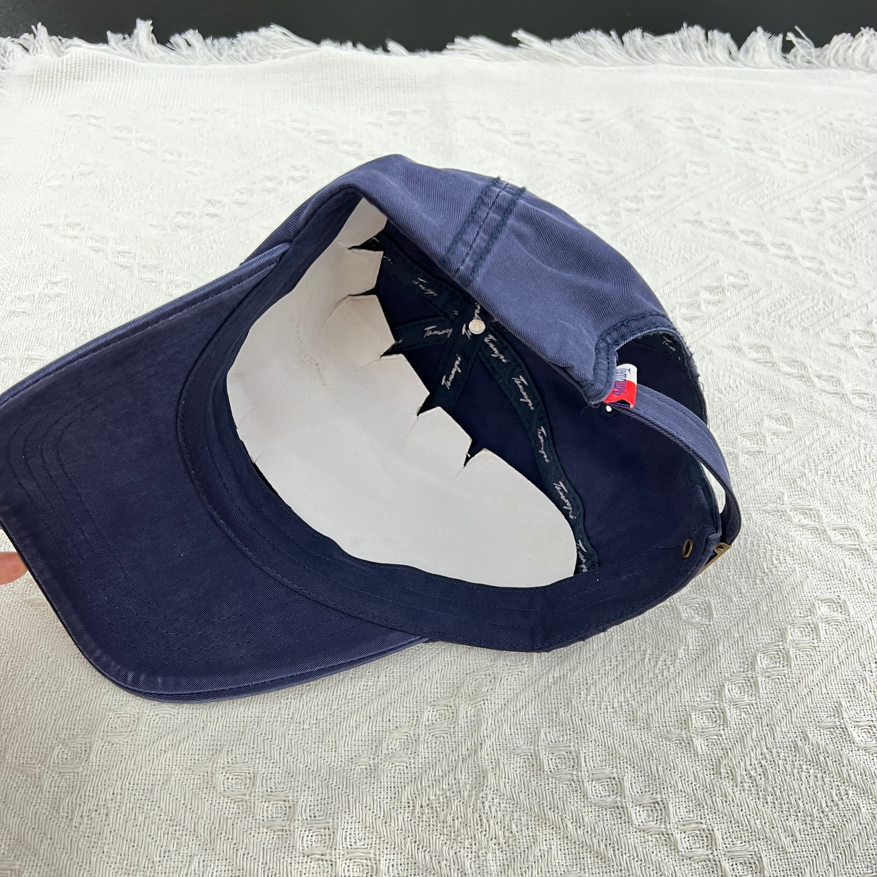 Meichen Hat Industry customizes washed cotton festival hats, men's headscarves, baseball caps, and versatile washed baseball ponytails for Christmas parties Item Picture