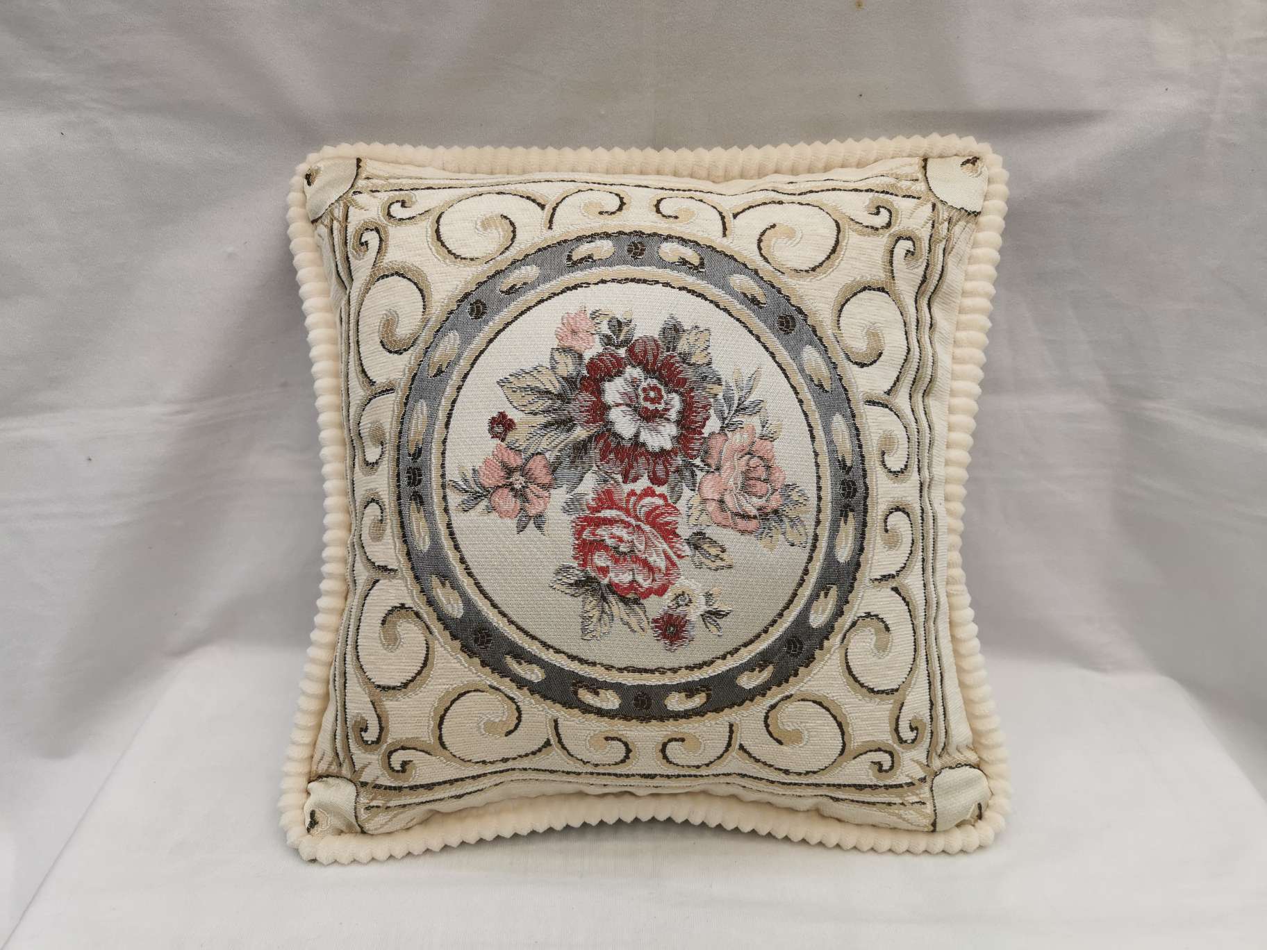 European Throw Pillow Pillow Cover Cushion Cushion Cover Application Scenario