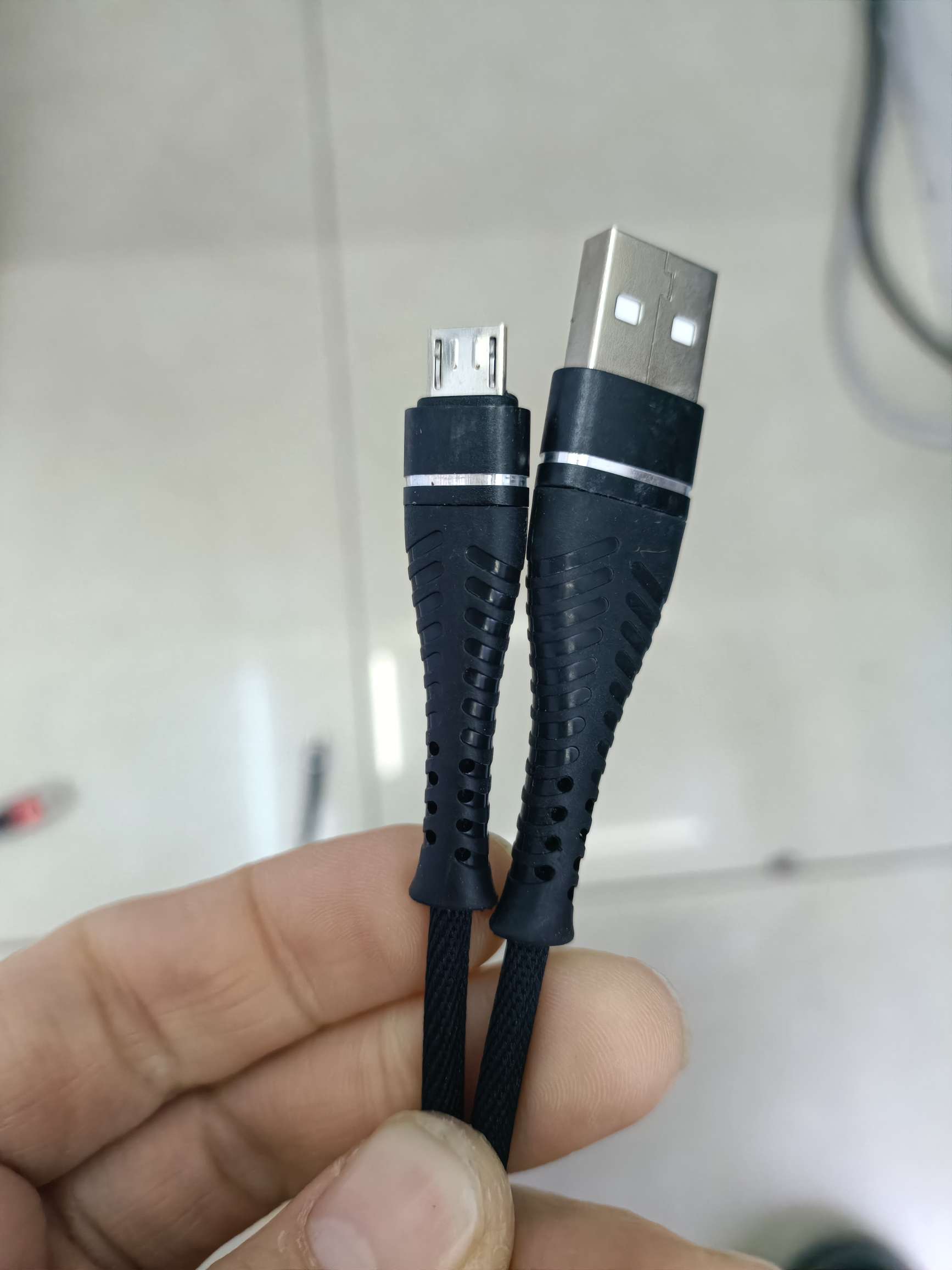 One meter fishbone highlight edge 140 copper data cable mobile phone data cable spot wholesale Specification drawing