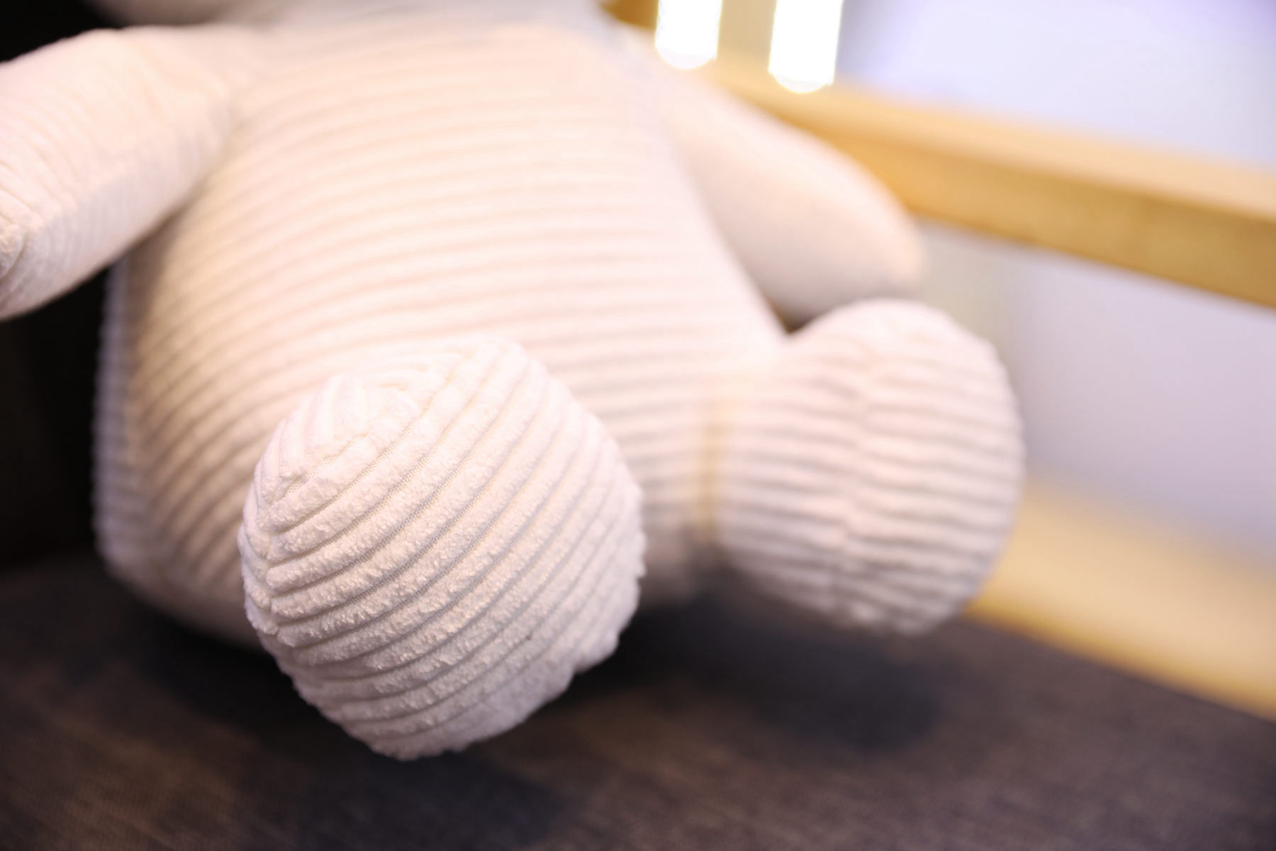 Creative animal figurines, plush rabbits, display stand ornaments, small throwing dolls pic 2