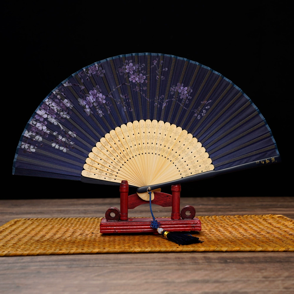 6 inch female fan carved folding fan Real silk folding fan Japanese style summer Hanfu cheongsam and wind gift dance folding fan details Picture