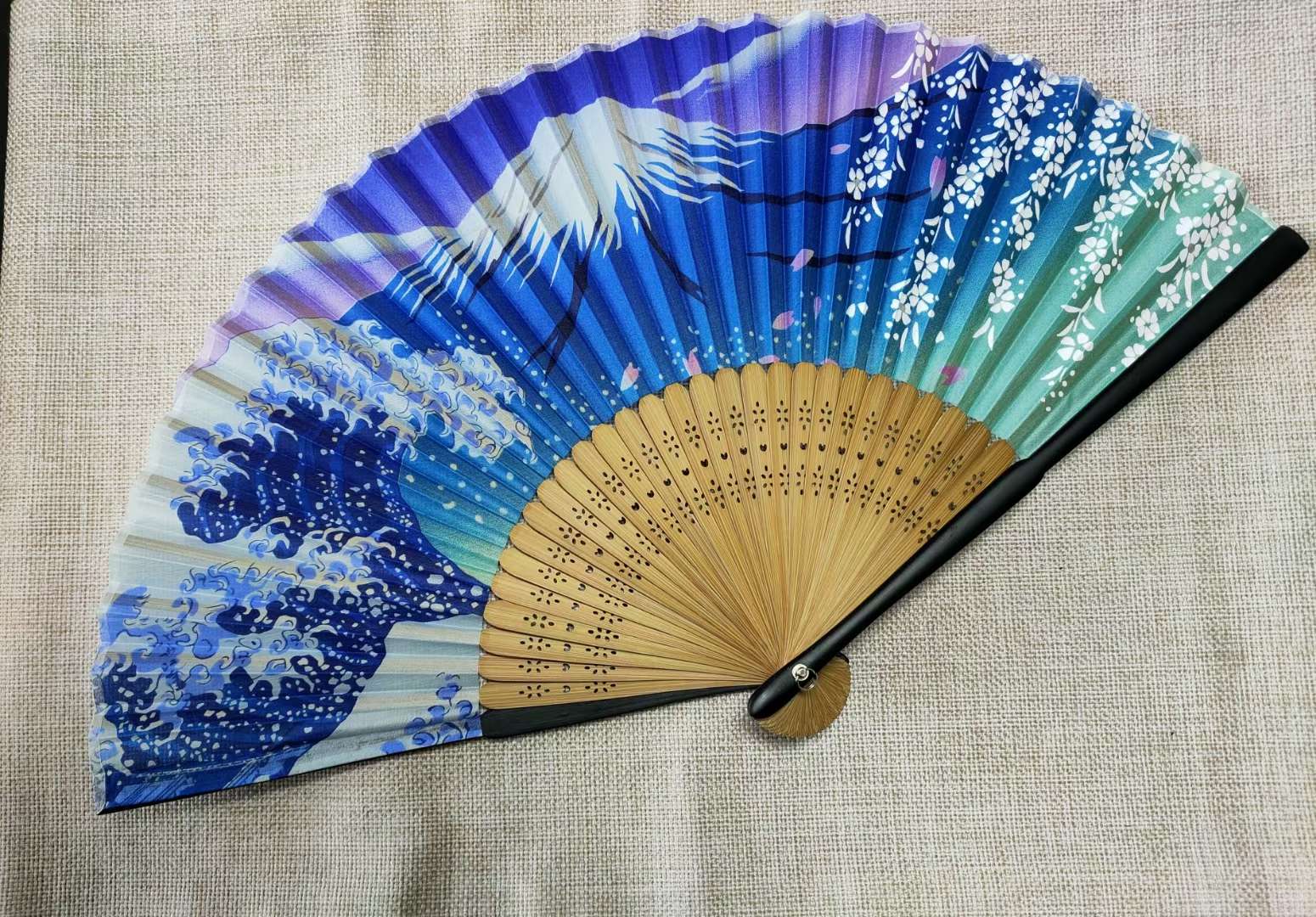 Ladies Matte Lacquer Silk Folding Fan Chinese Style Folding Fan Japanese Folding Fan Summer Hanfu Cheongsam And Wind Gift Dance Fan details Picture