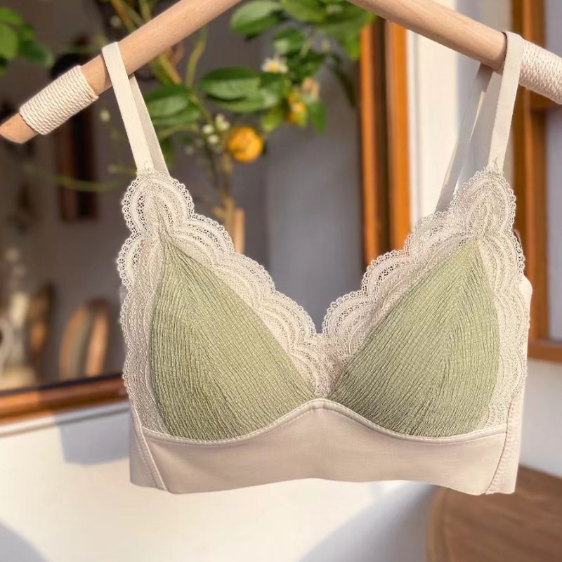 Dreamy red and pink summer French lace style bra, Modal seamless, beautiful back, large chest and petite lingerie details Picture