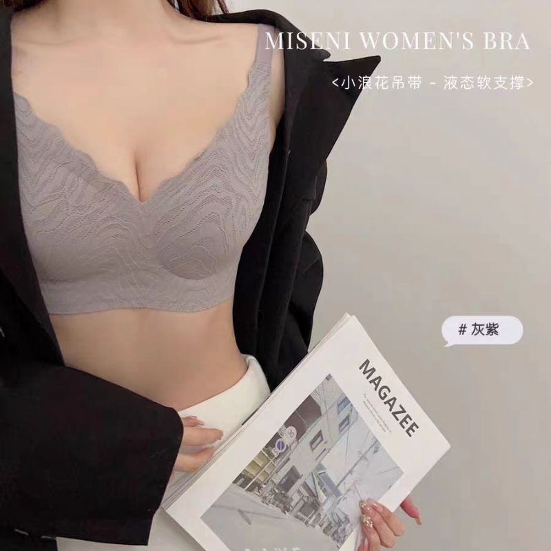 Dreamy red and pink small wave spaghetti-strap ultra-thin seamless underwear, women's lace rabbit ears, no steel rings, large chest to look small, lace-up accessory bra cover Application Scenario