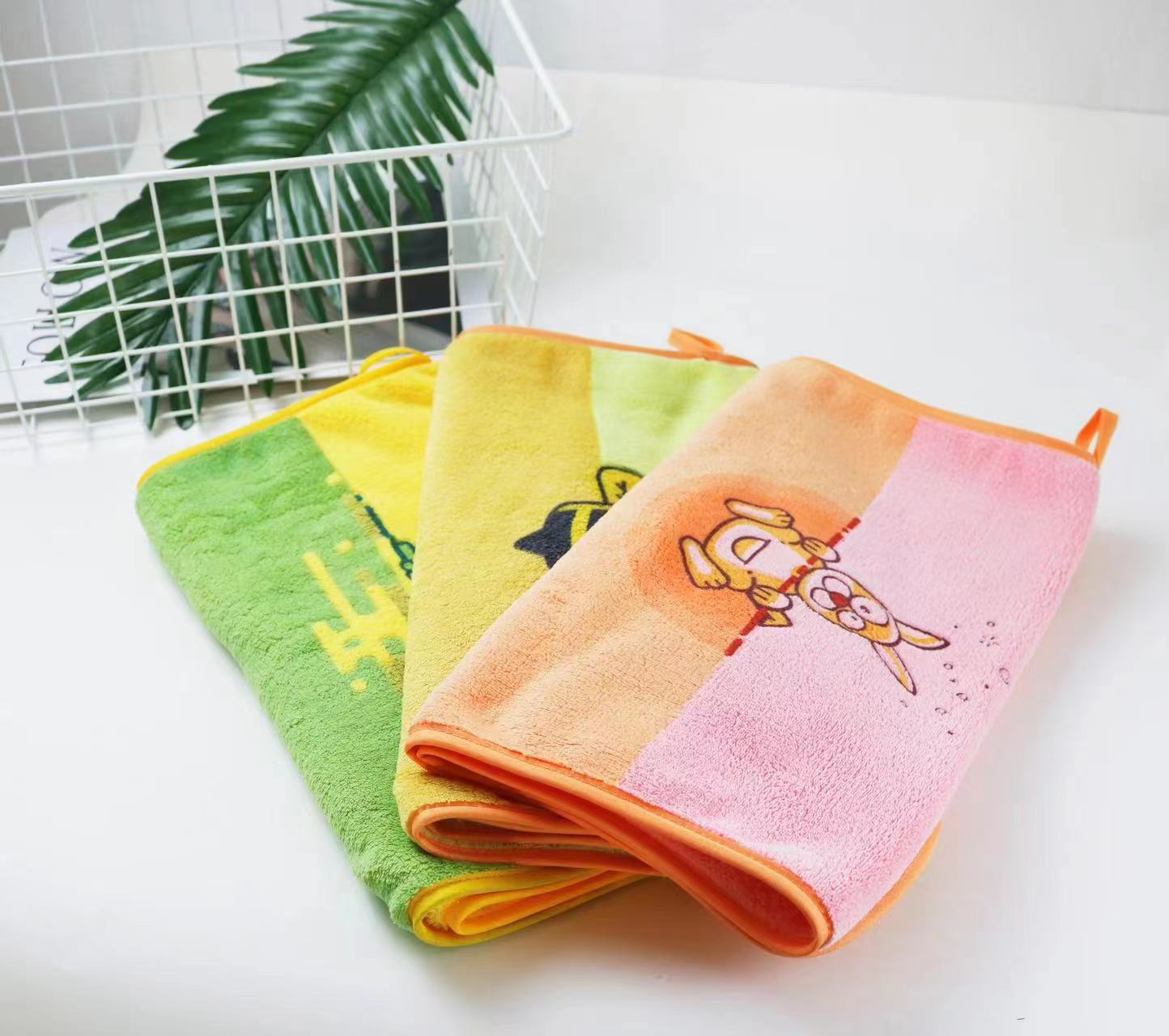 Tuoou Textile Factory Direct sales Coral fleece cartoon children's household thickened soft absorbent towels wholesale, no shedding