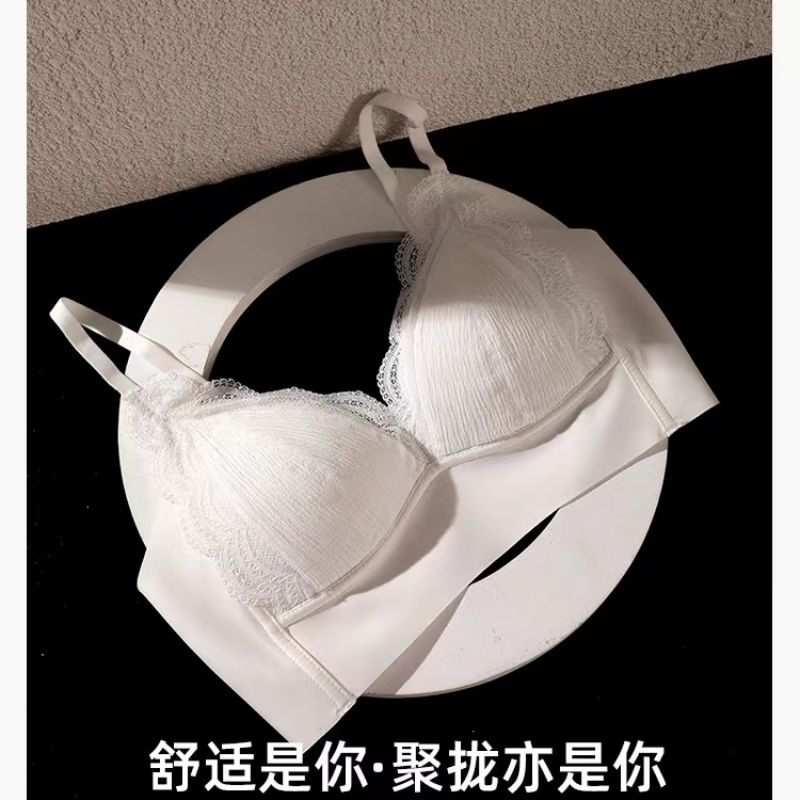 Dreamy red and pink summer French lace style bra, Modal seamless, beautiful back, large chest and petite lingerie Application Scenario