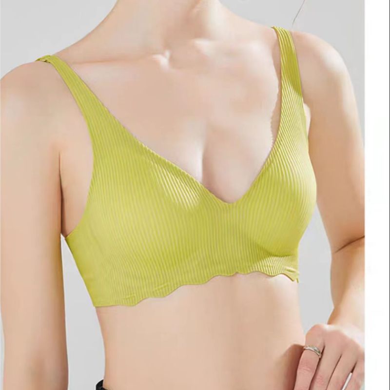 Dreamy red and pink seamless lingerie, women's small breast gathering, thin soft-supported bra, sexy underwire bra details Picture