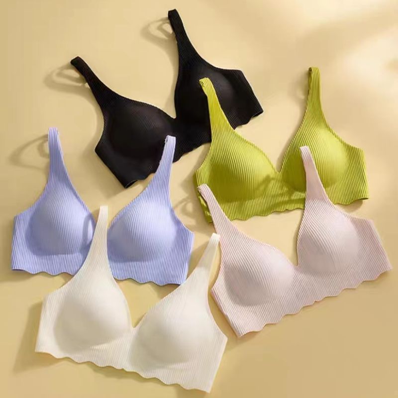 Dreamy red and pink seamless lingerie, women's small breast gathering, thin soft-supported bra, sexy underwire bra