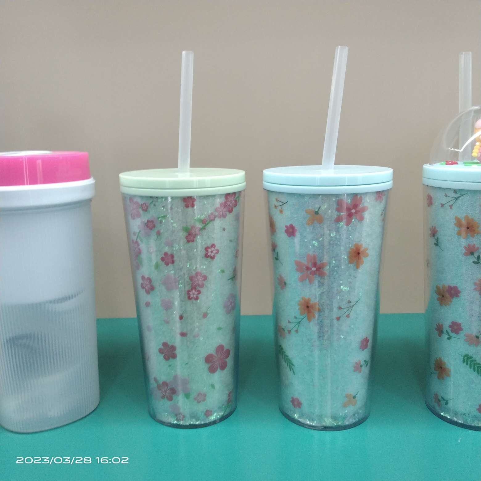 Plastic cup thumbnail