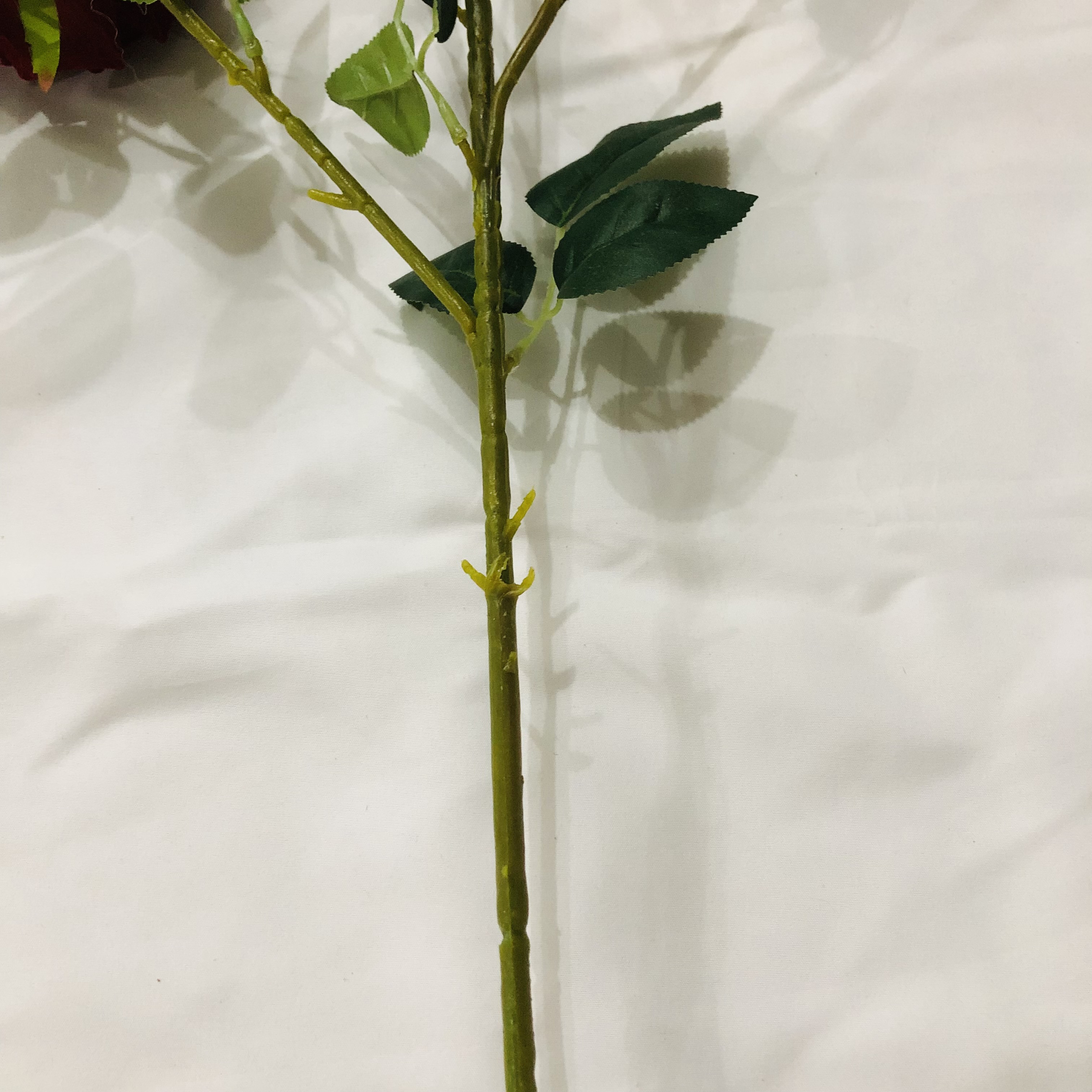 新娘订婚宴装饰仿真花束单支绒布5头钻石玫婚礼花墙背景墙月季花新中式婚庆装饰路引花红色玫瑰假花绢布高档布艺瓶花落地月季花详情5