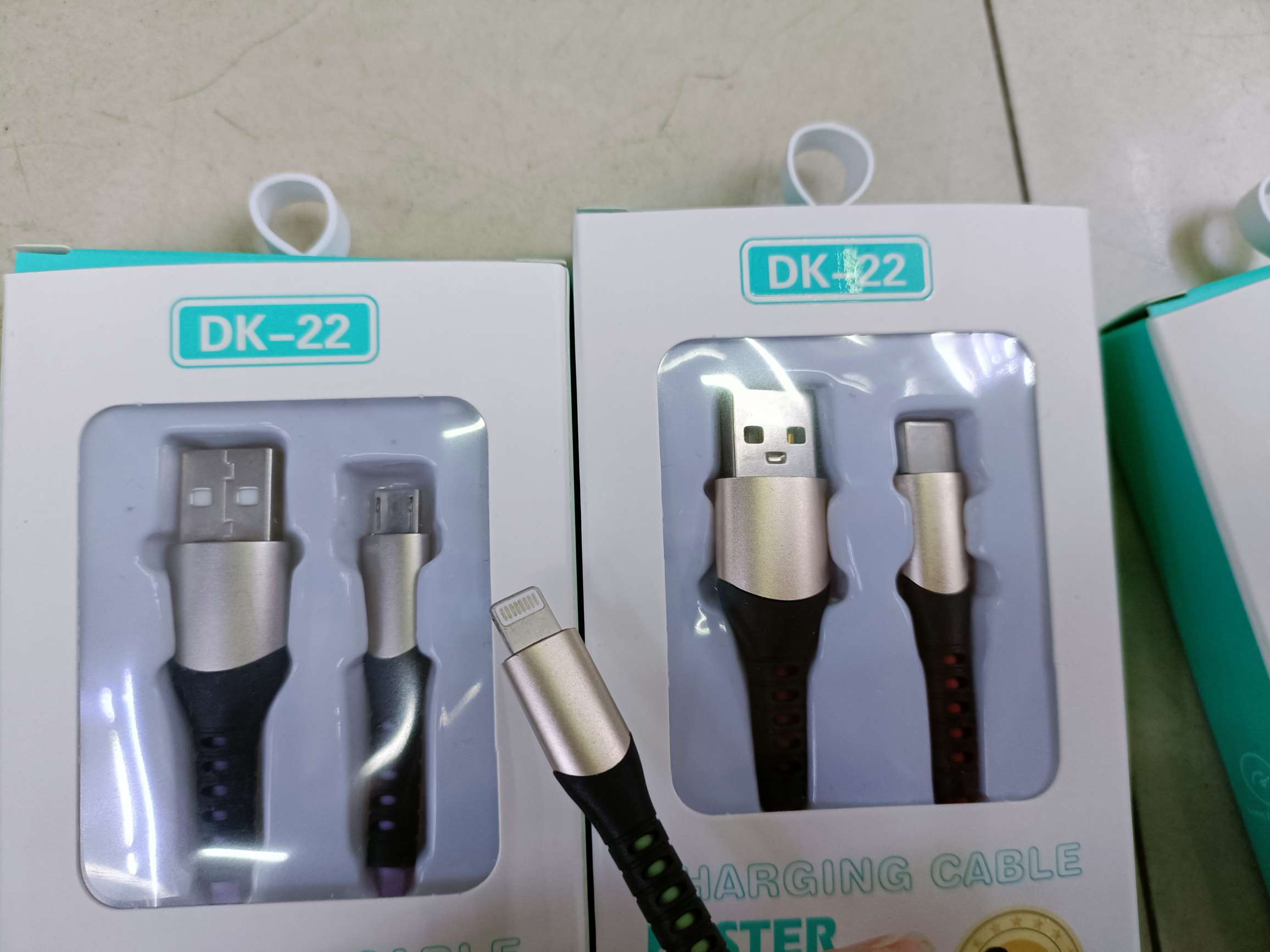 Macaron zinc alloy data cable Mobile phone data cable Item Picture