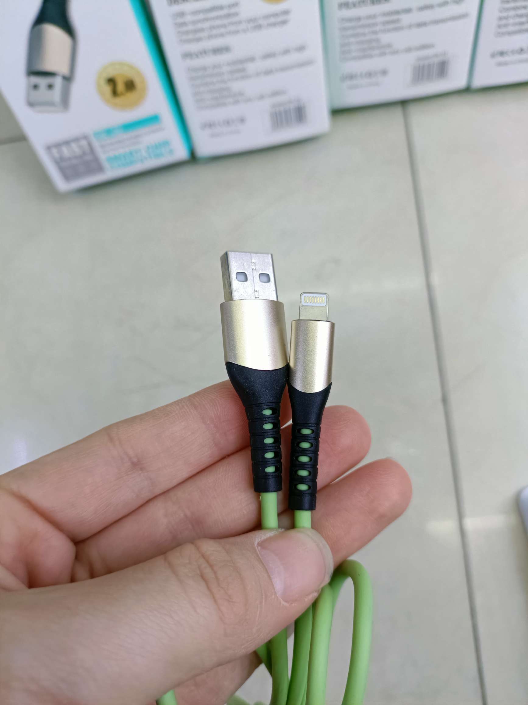 Macaron zinc alloy data cable Mobile phone data cable details Picture