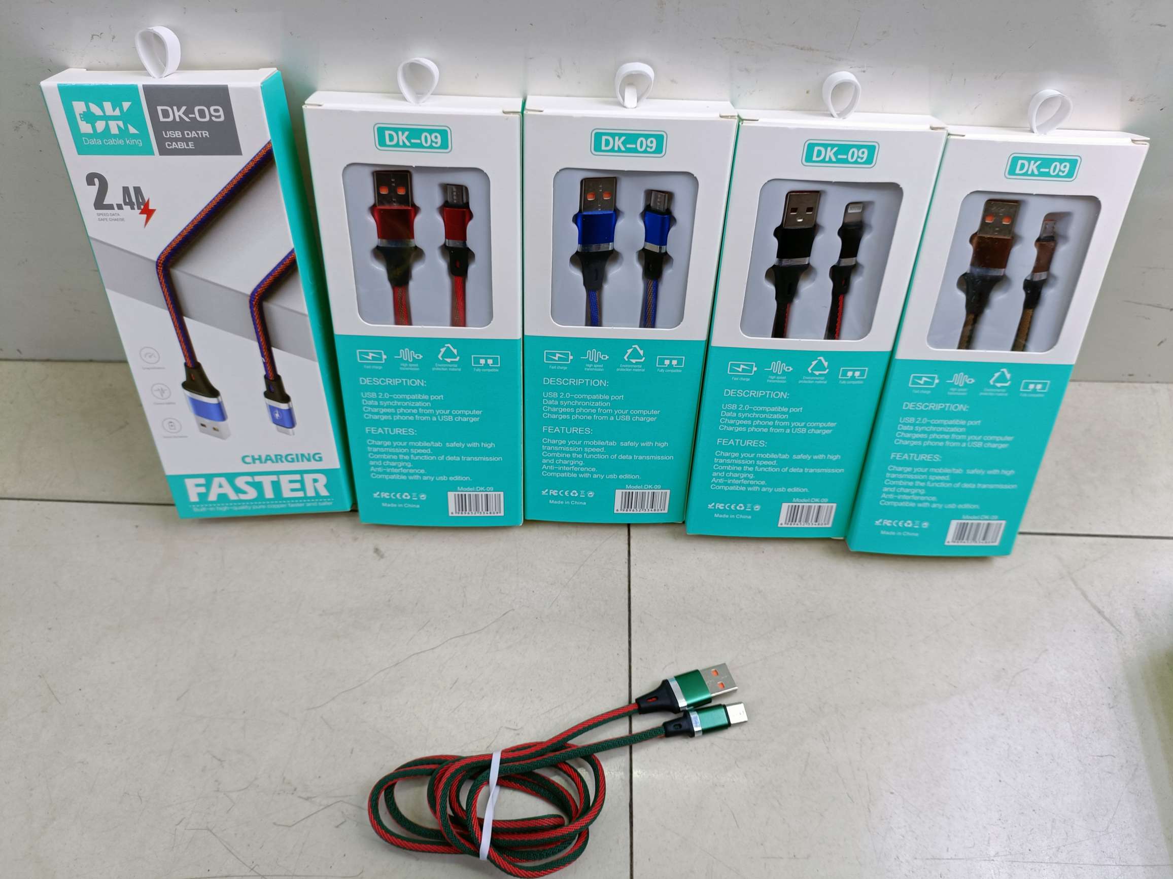 Two-color indirect aluminum alloy data cable mobile phone data cable full figure