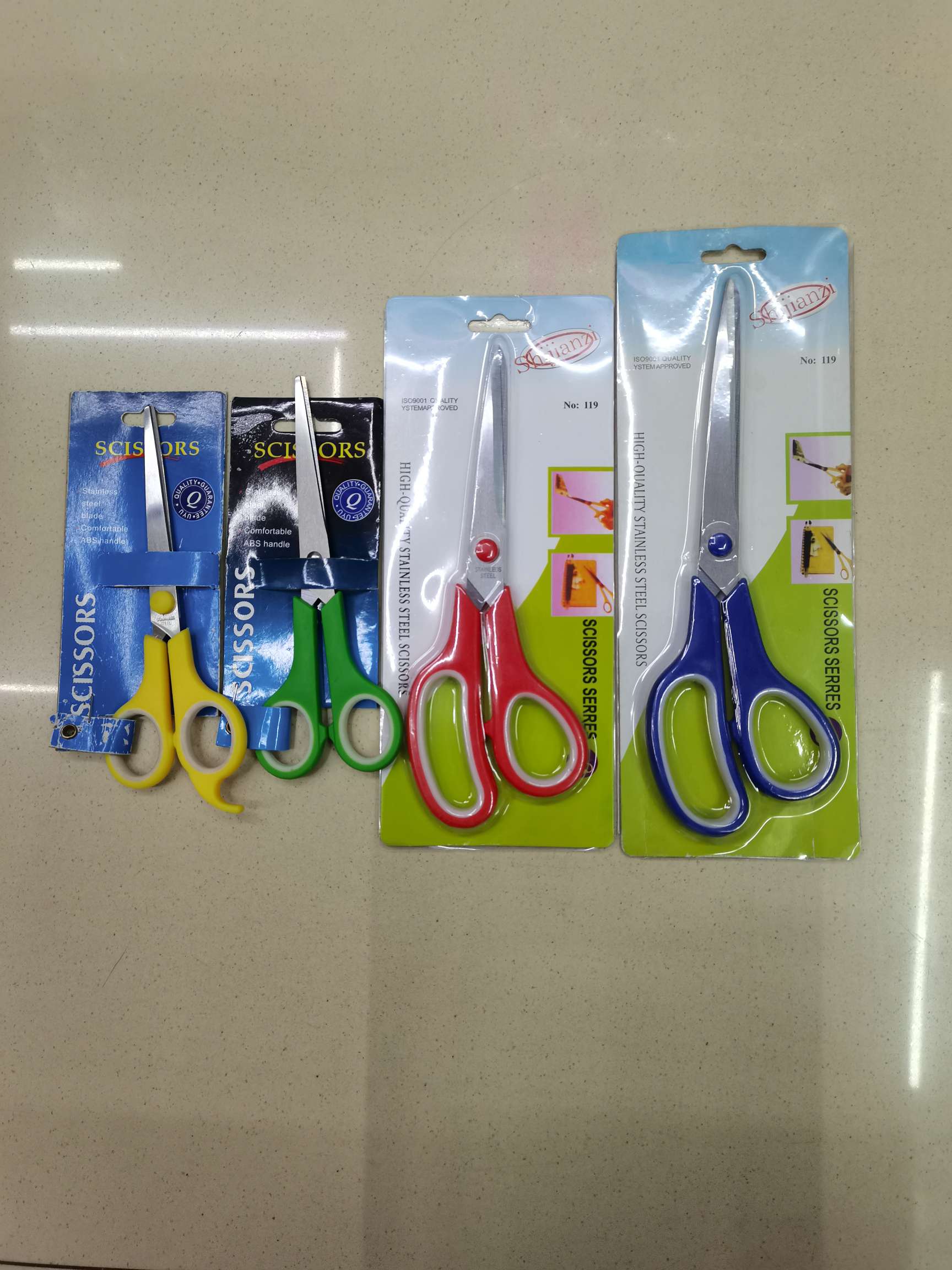 Office and educational knives and scissors, hardware tools, knives and scissors, office and educational scissors, student scissors, color handle card insertion scissors Item Picture