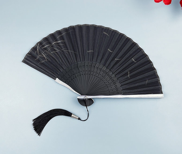 15Cm Women's Folding Fan Silk Folding Fan Japanese Folding Fan Summer Hanfu Cheongsam And Wind Children Folding Fan Gift Folding Fan Dance Folding Fan Application Scenario