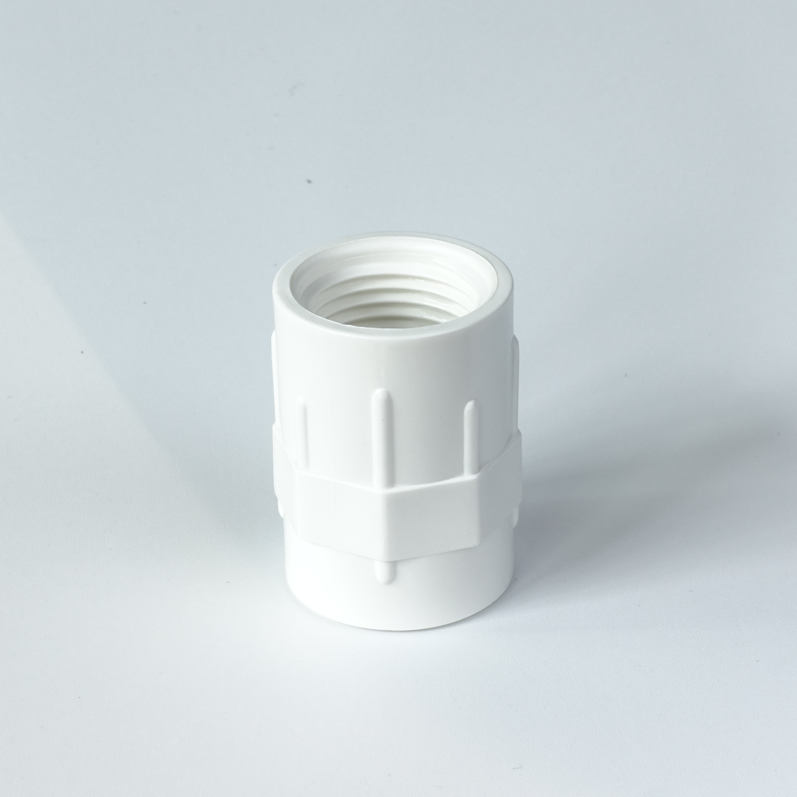 PVC ASTM D2466 SCH40 with Internal Thread thumbnail