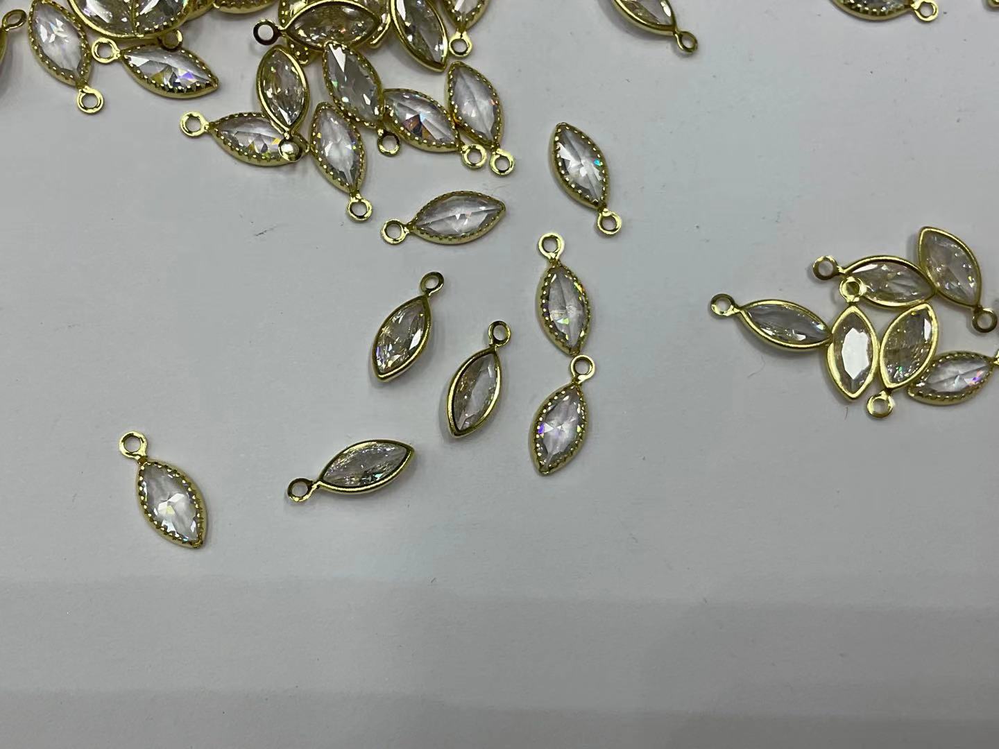 Real Zirconium Singapore Dollar Copper Manufacturers Direct Sales Network Red Diy Necklace Bracelet 4*8 Horse Eyes Application Scenario