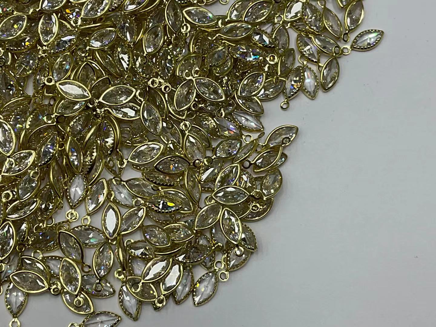 Real Zirconium Singapore Dollar Copper Manufacturers Direct Sales Network Red Diy Necklace Bracelet 4*8 Horse Eyes