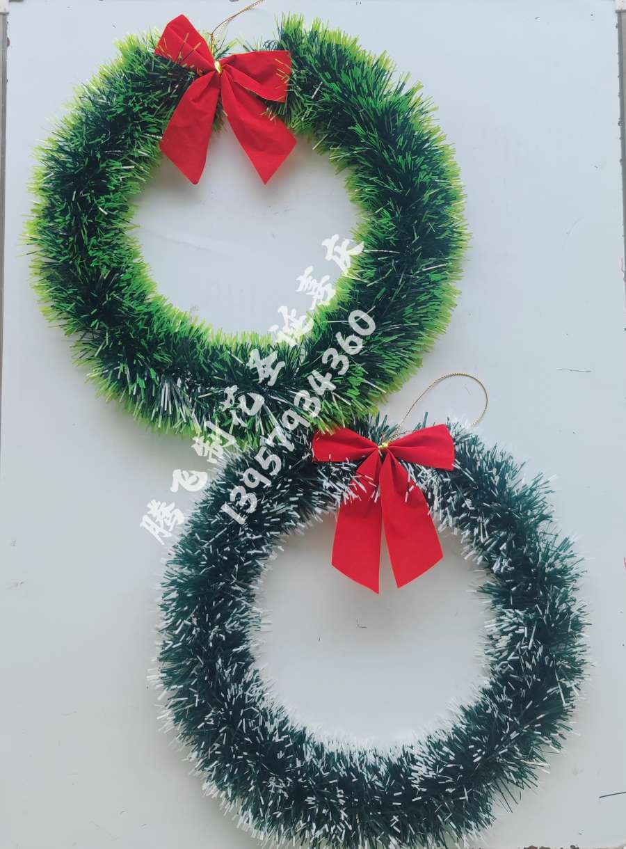 Christmas wreath thumbnail