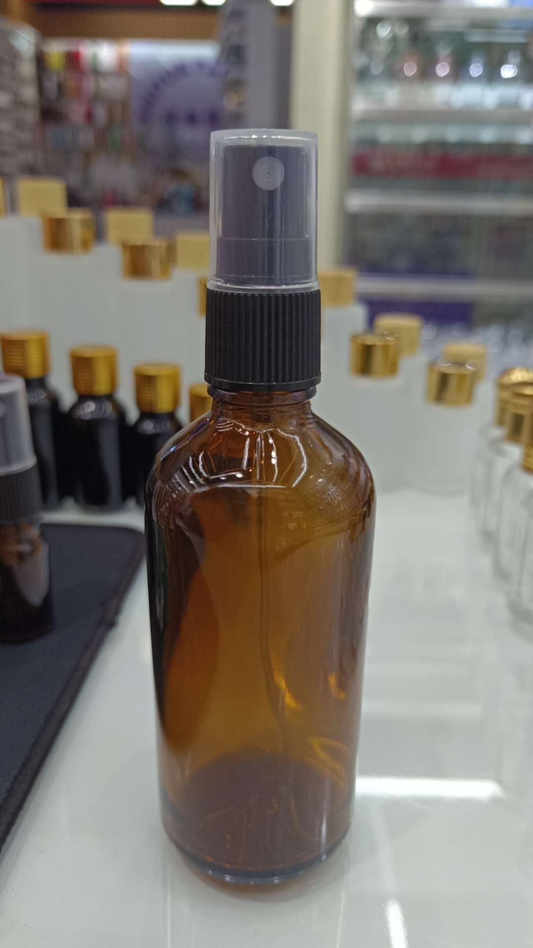 茶色的玻璃喷雾瓶25-100ml