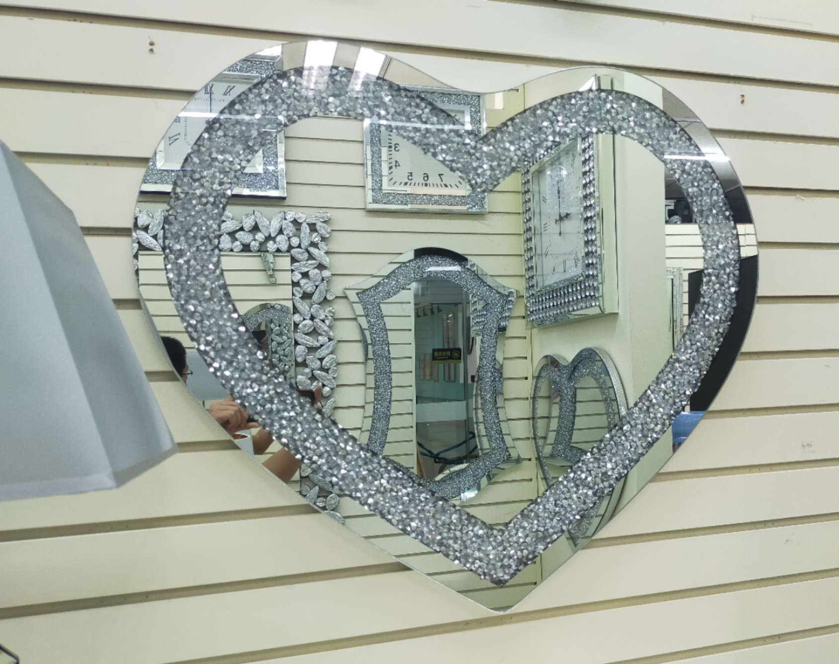 Shining Silver Diamond Heart Makeup Table Mirror With Bevelled Edge Specification drawing