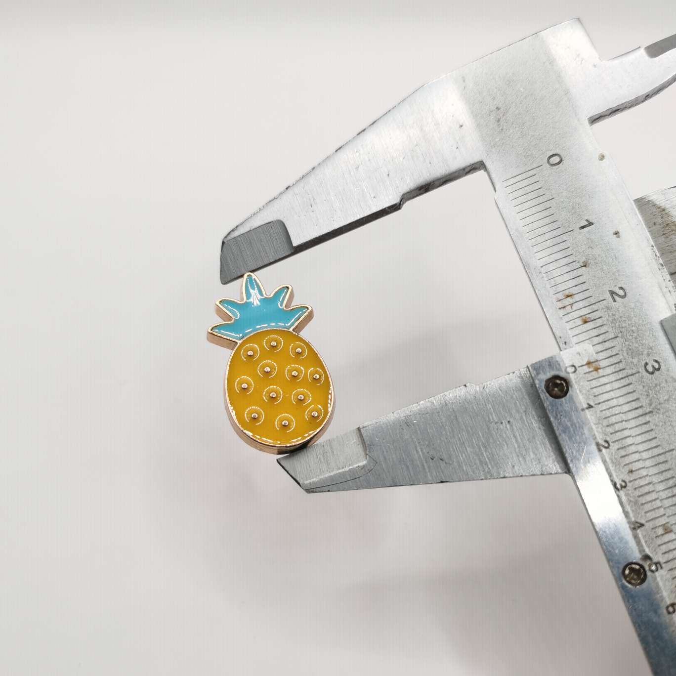 菠萝饰品配件辅料细节图