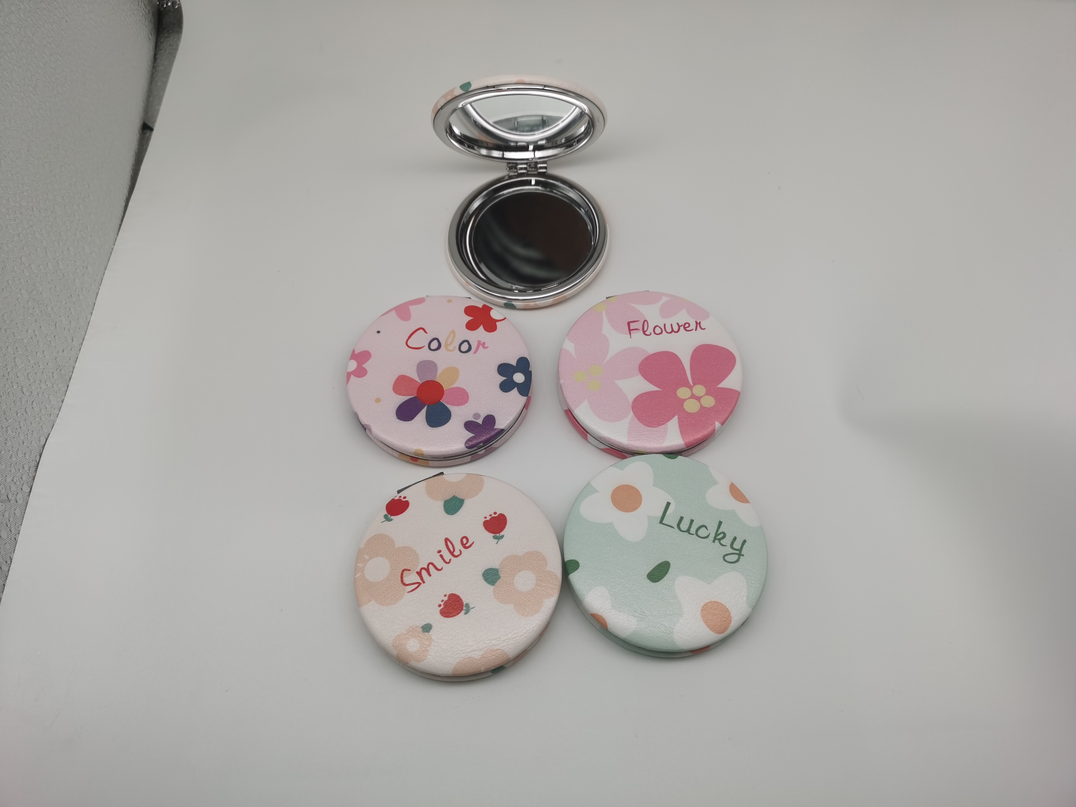定制小镜子细节图