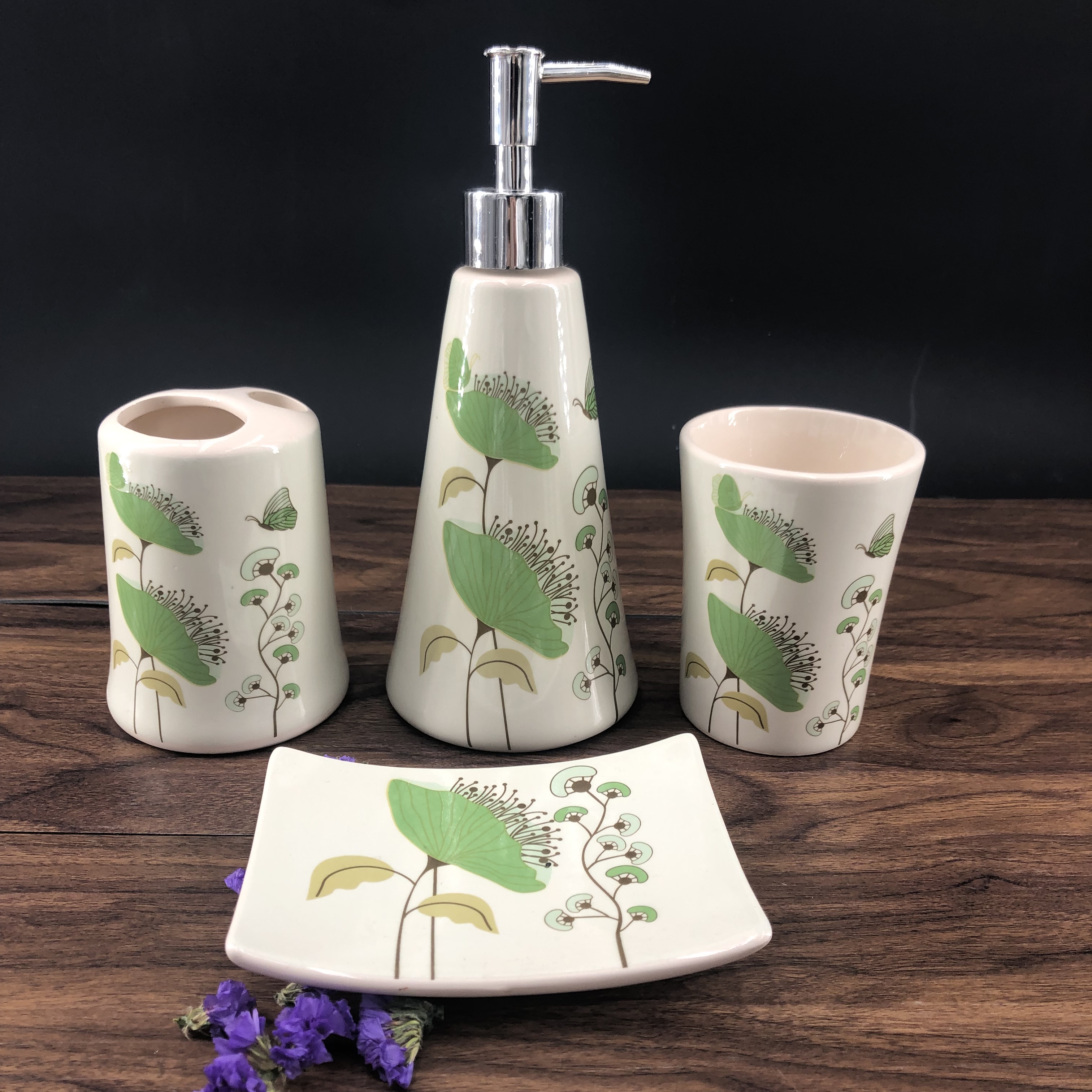 Bathroom Four-Piece Set Specification drawing