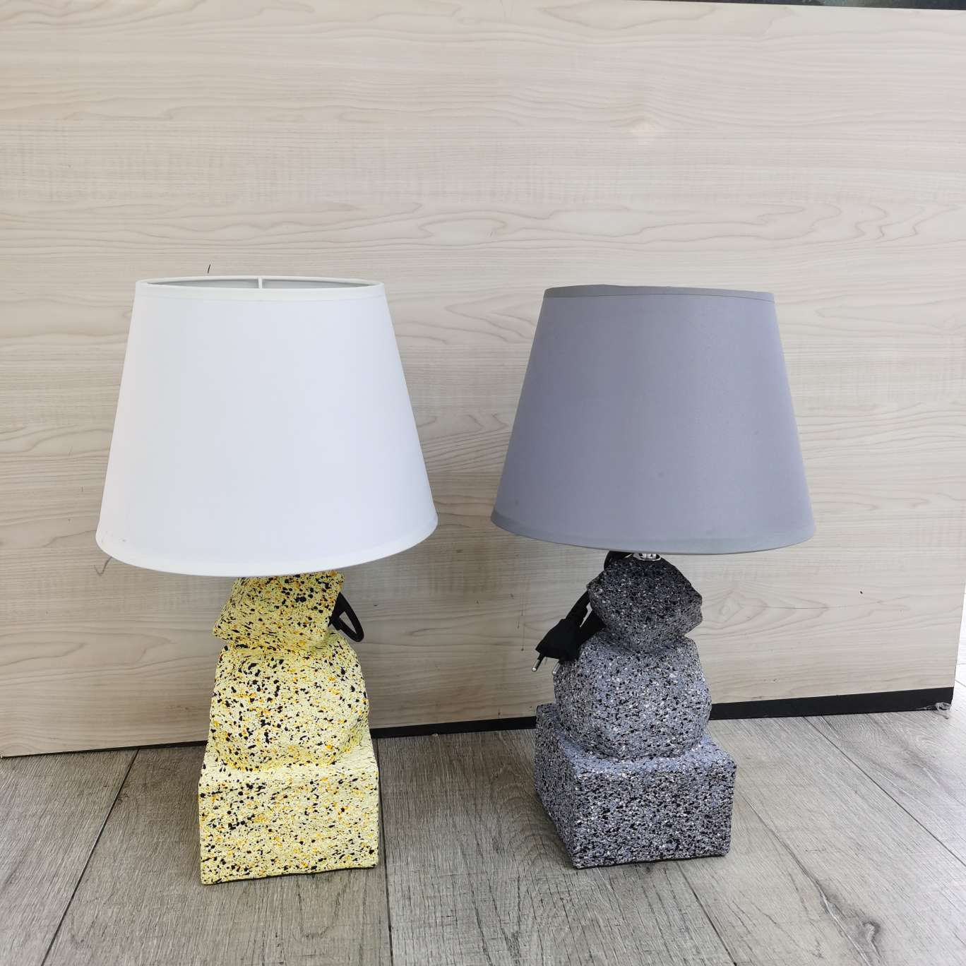 Ceramic handicraft table lamp thumbnail