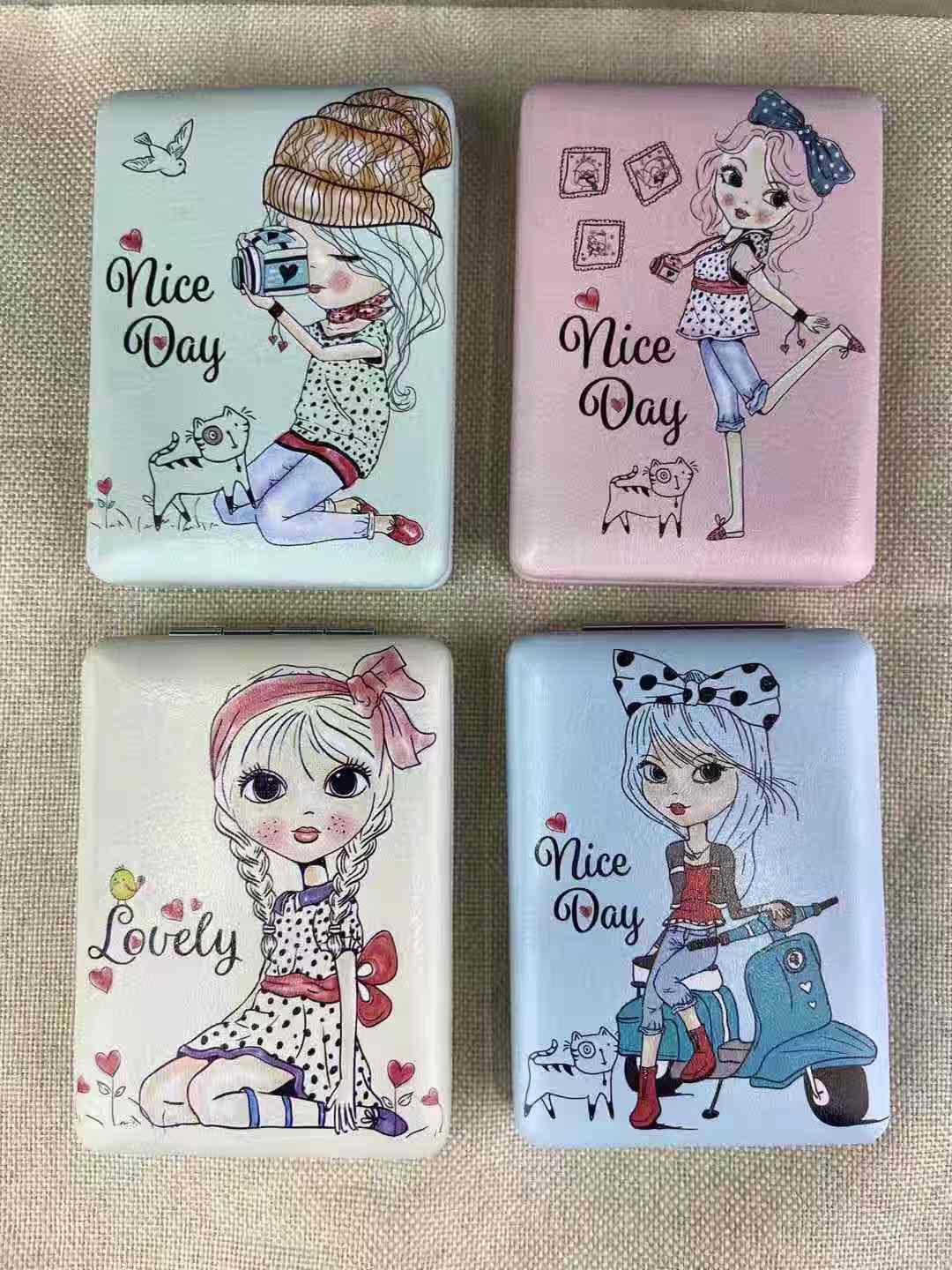 Bread Mirror Double Fold Makeup Mirror Cartoon Mirror Pocket Mirror Can Be Customized Specification drawing
