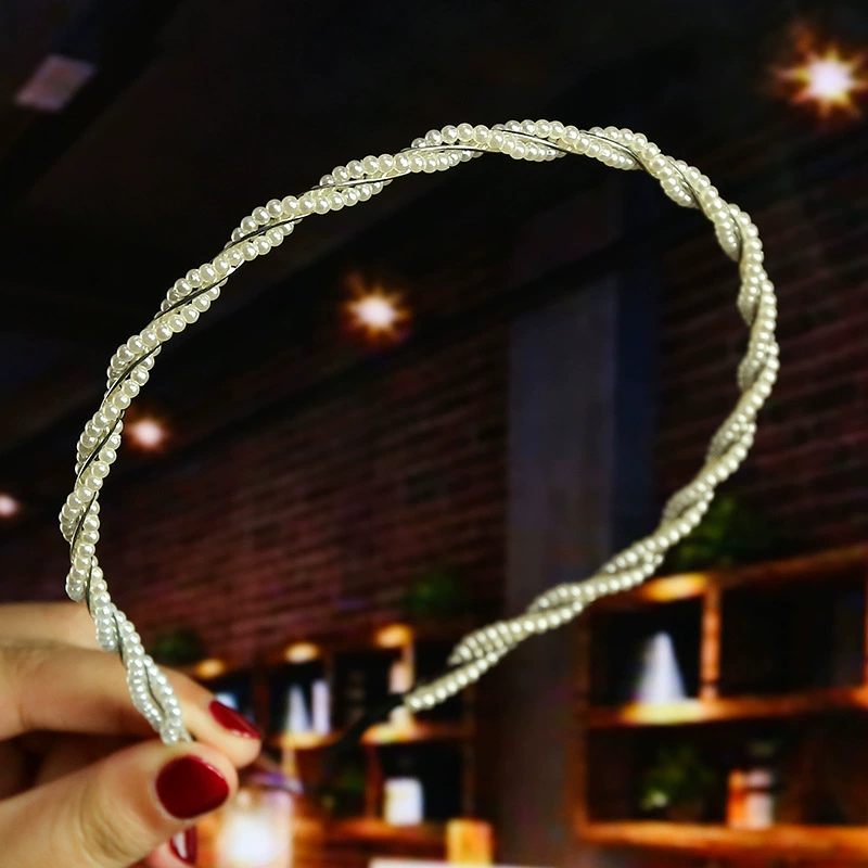 FLY1871 Korean version of the internet-famous handcrafted hair accessory, simple and versatile, facial wash headband, bow pearl headband, wedding bridesmaid headwear Application Scenario