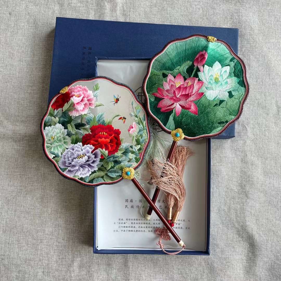 Double-Sided Embroidery Of Song Brocade Palace Fan Suzhou Hand-Made Double-Sided Embroidered Palace Fan With Warped Head And Red Wood Handle Palace Fan Embroidery Treasures Palace Fan Intangible Cultural Palace Fan Art Treasure Gift Ornaments undefined
