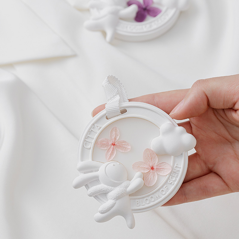 Factory direct sales of fire free aromatherapy plaster wax piece wardrobe deodorant tablets dry flower solid fragrance expansion stone wholesale full figure