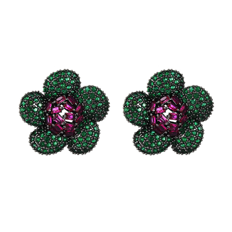The earrings are filled with zirconium sunflowers, presenting a light luxury and retro style that is fashionable and versatile Item Picture