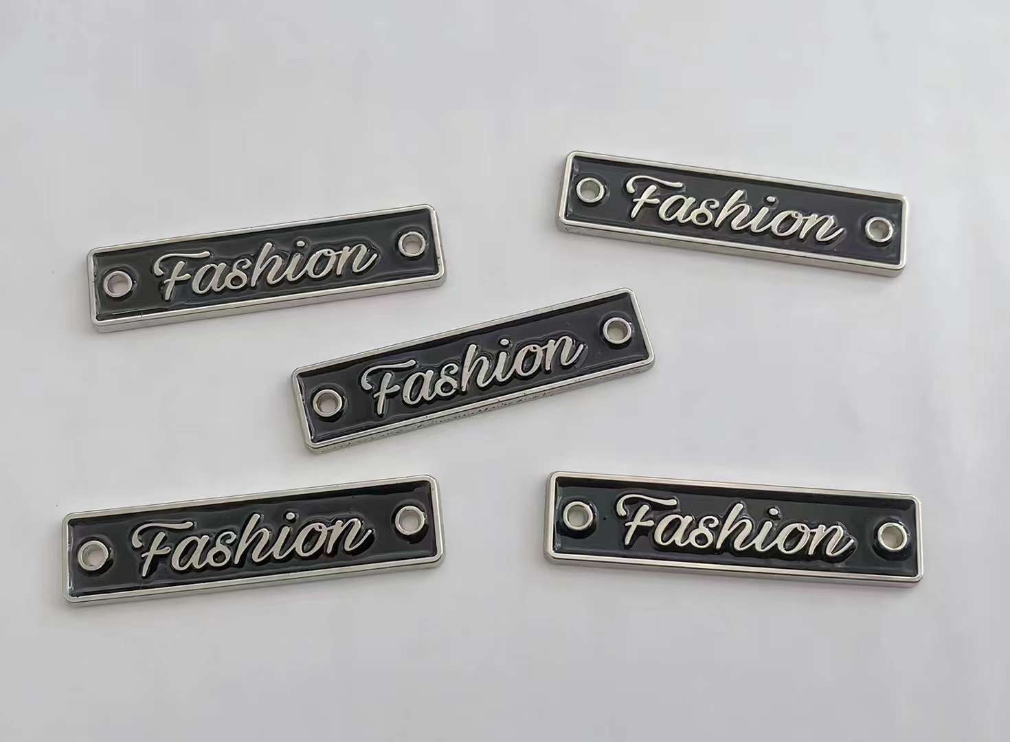 合金标 服装配件 帽子配件 铁标 标牌 装饰扣厂家直销