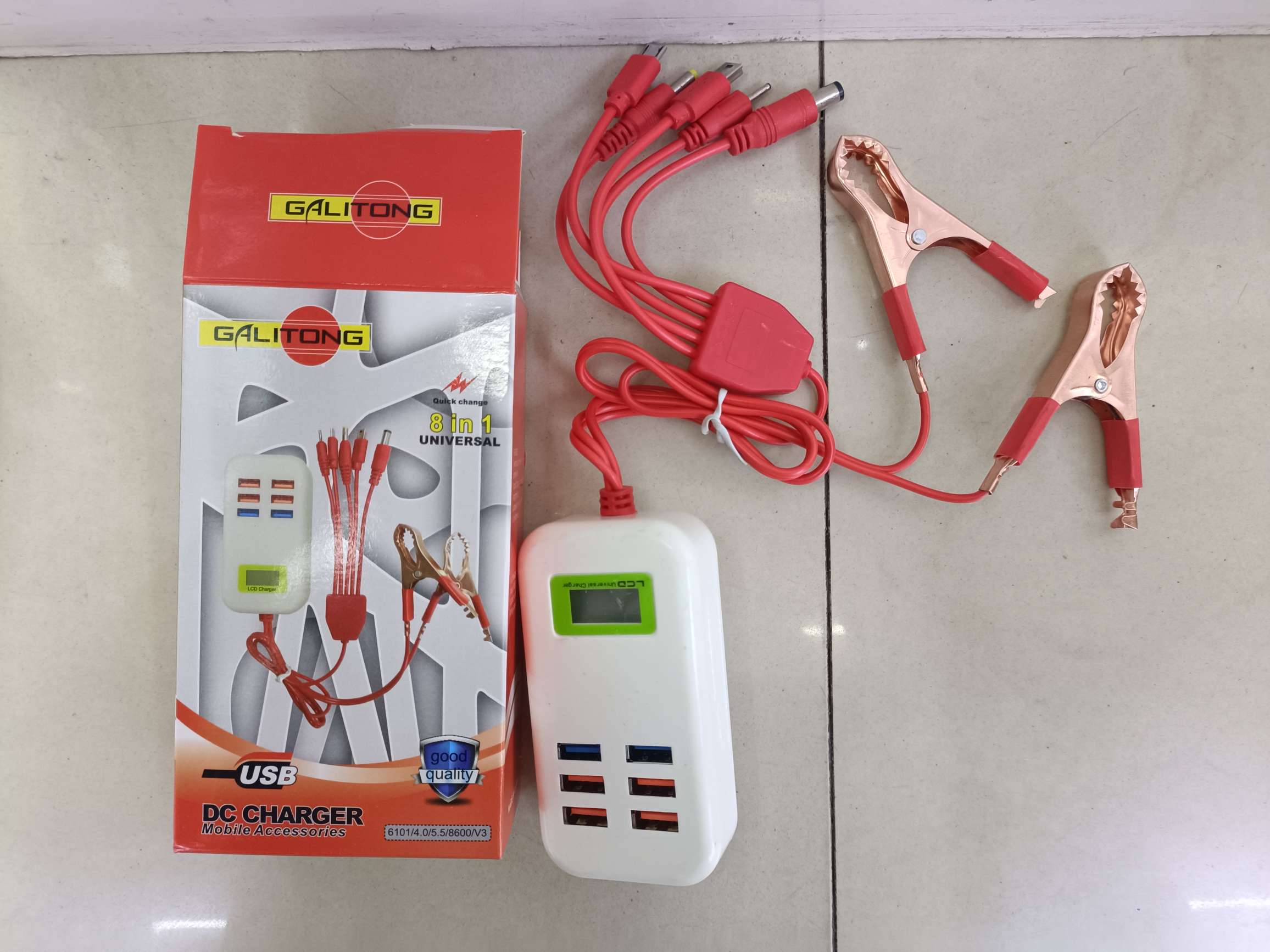 6USB with display screen double red clip one drag five-wire clip charger full figure