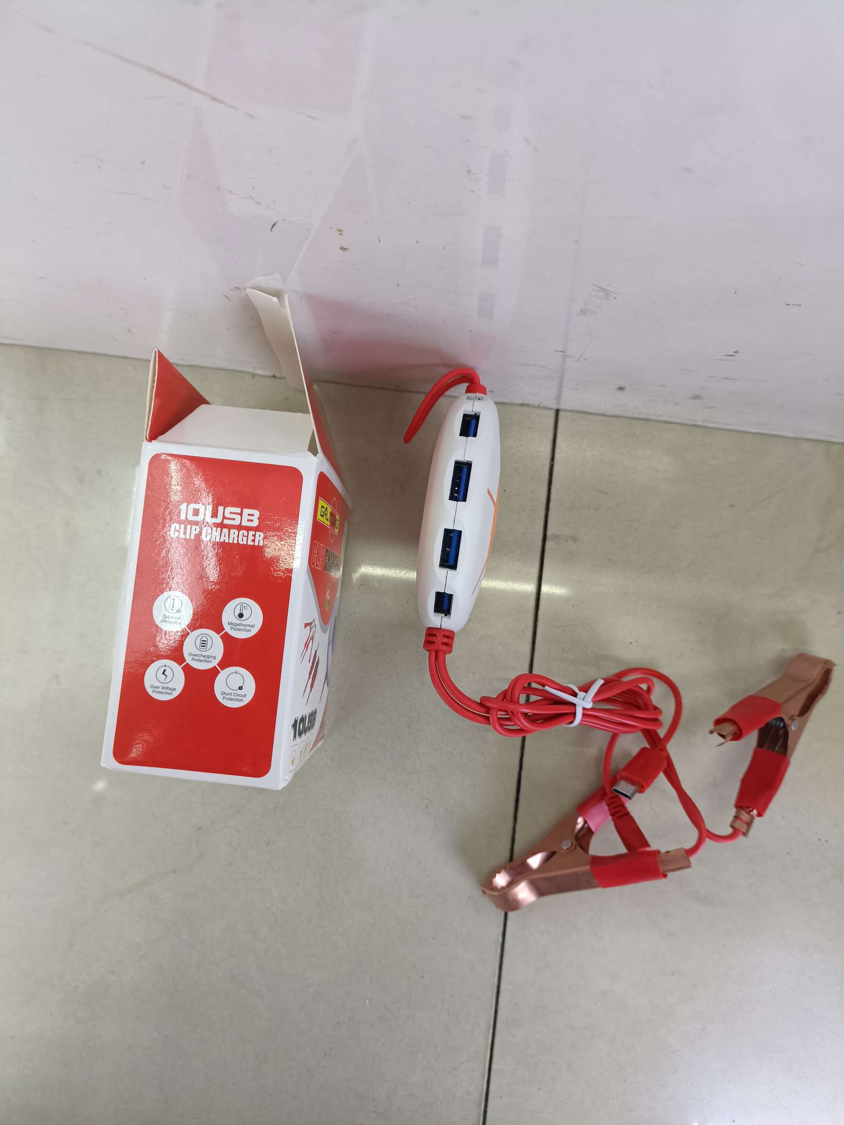 10USB side USB double red clip charger Mobile phone charger Specification drawing