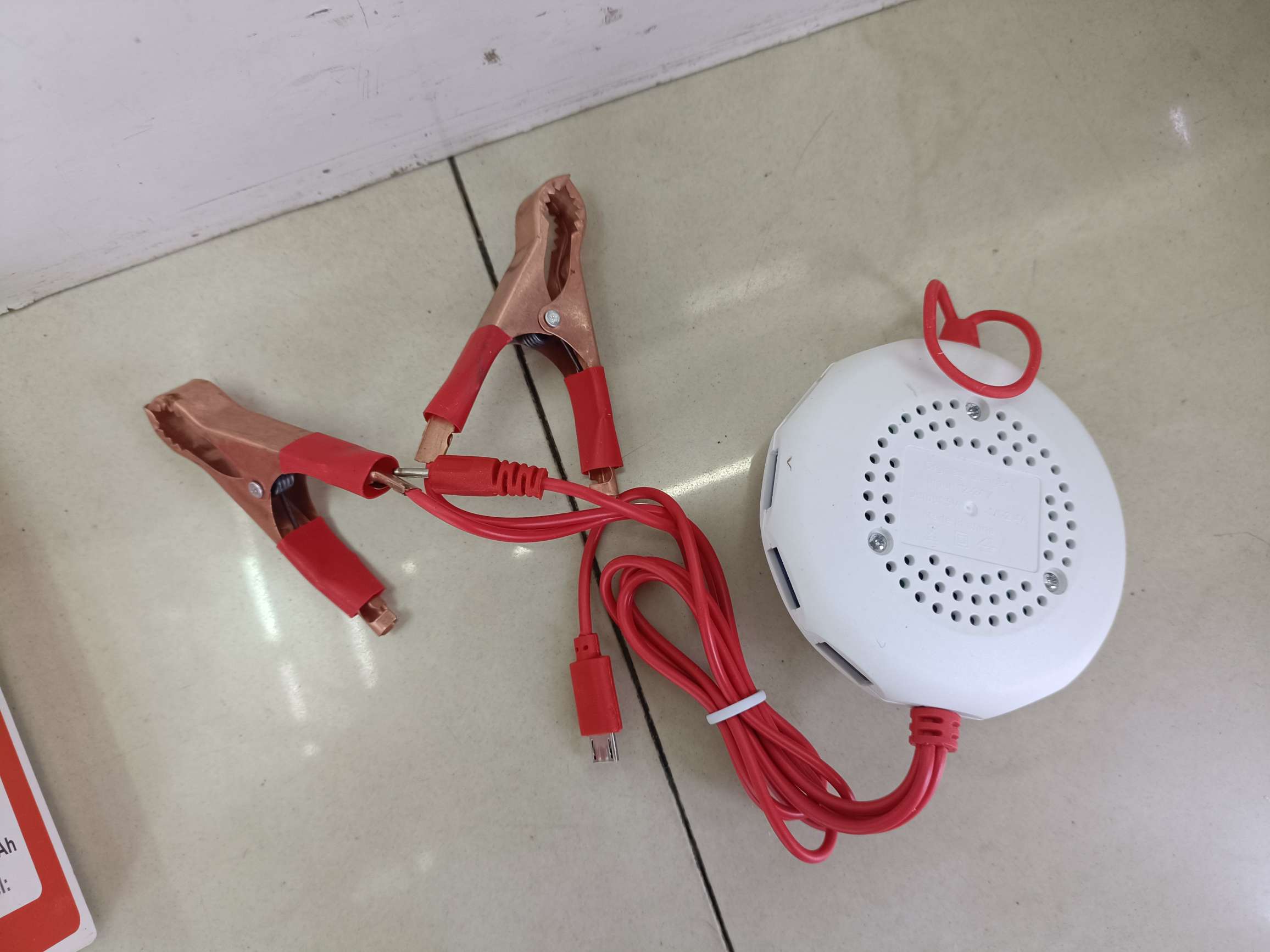 10USB side USB double red clip charger Mobile phone charger Item Picture
