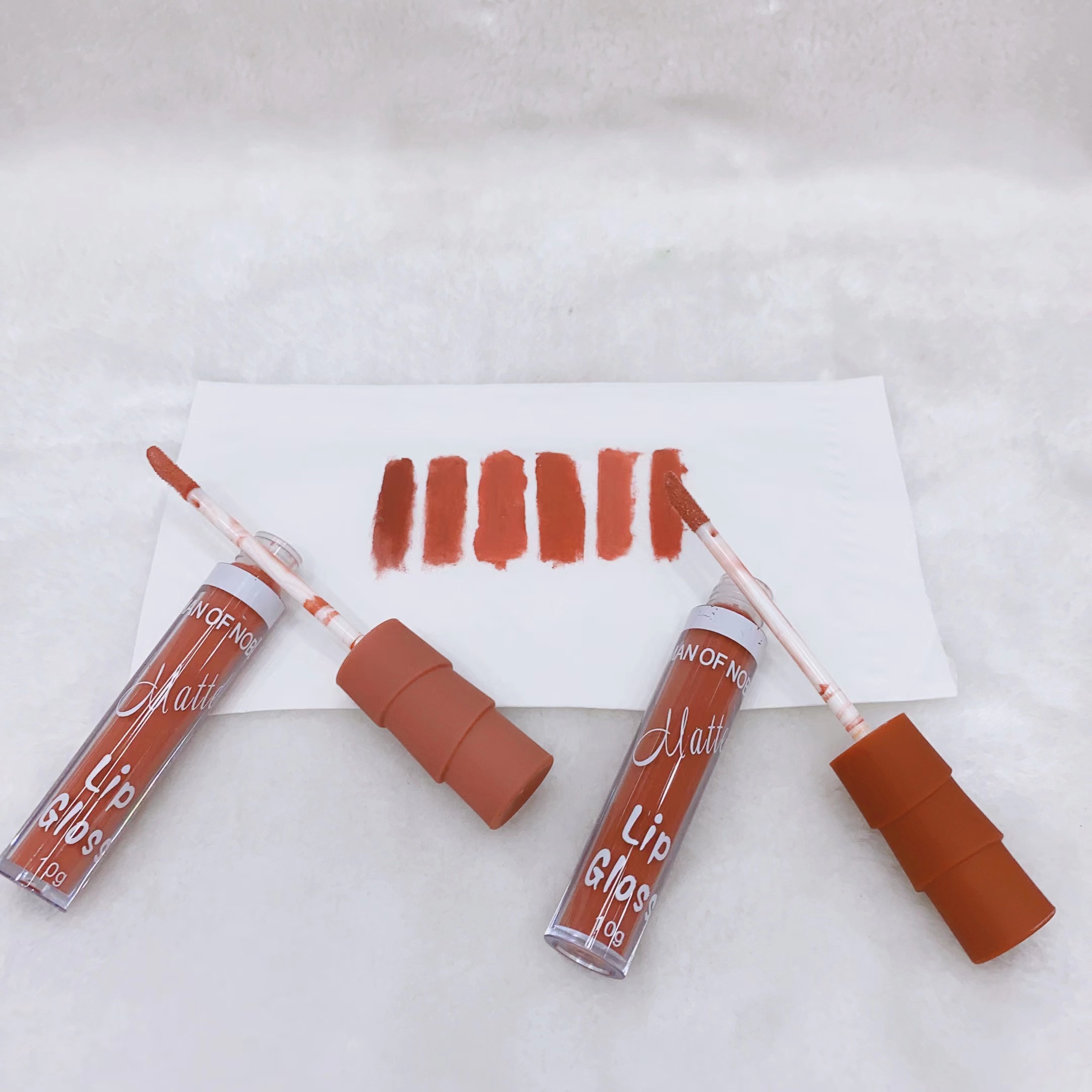 IMAN OF NOBLE 2023 new Non-stick cup lip gloss Long-lasting makeup nude color lip gloss Item Picture