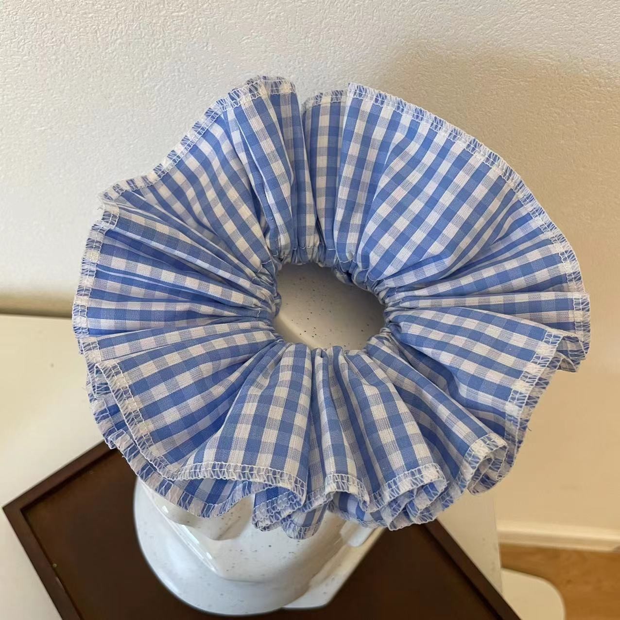 Beautiful Niche Design Double Plaid Lace Scrunchie Handmade Girl Ins Style Lace Oversized Bowel Scrunchie Item Picture