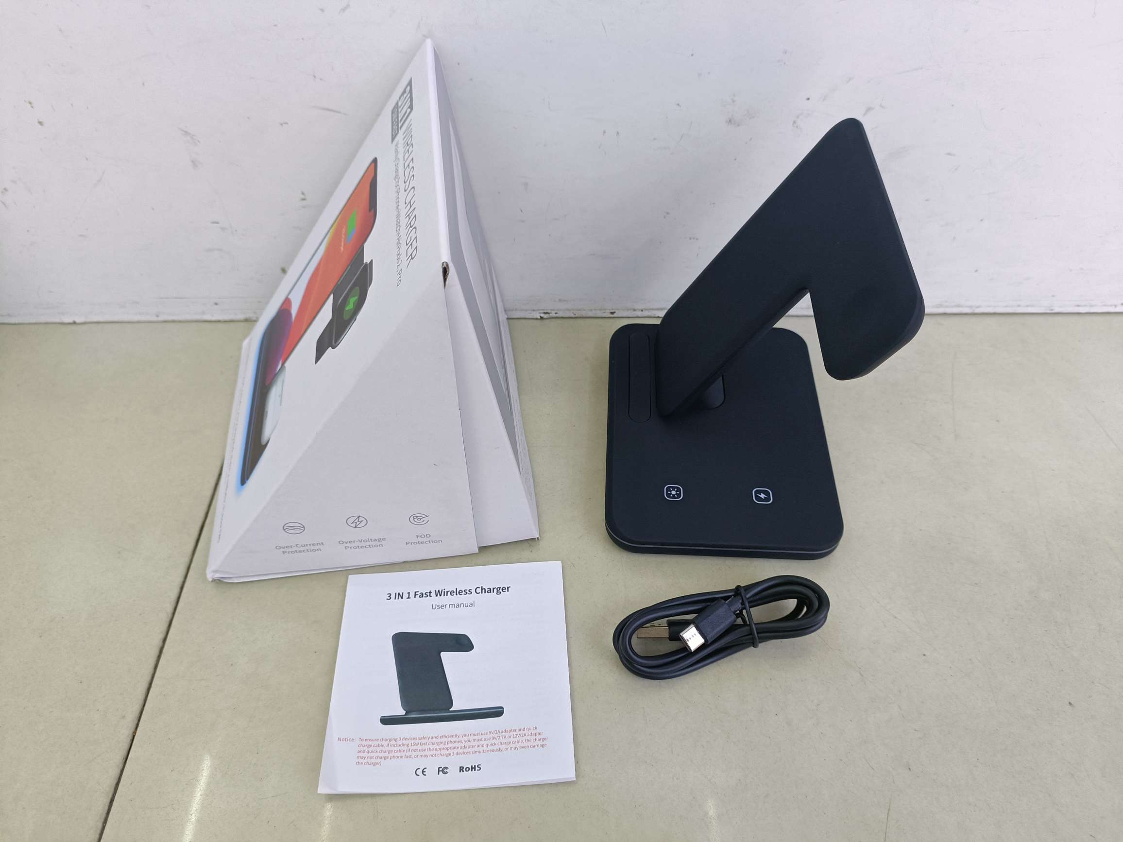 3-in-1 wireless charger Mobile phone stand charger Mobile phone charging watch charging Bluetooth headset charging details Picture