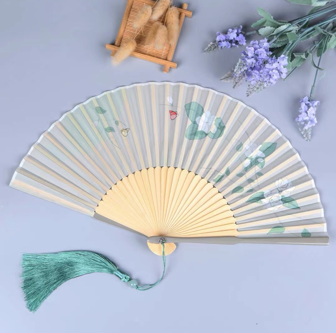 Chinese Wind Folding Fan Silk Silk Hanfu Craft Fan Ancient Style Lotus Freesia Five Golden Flower Fan Summer Gift Photography Props Folding Fan Wholesale undefined